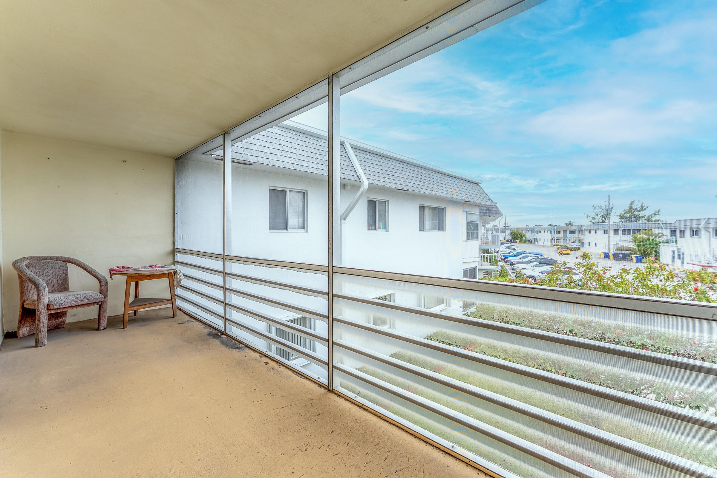 MURRY HILLS APT BLDG CONDO - Residential