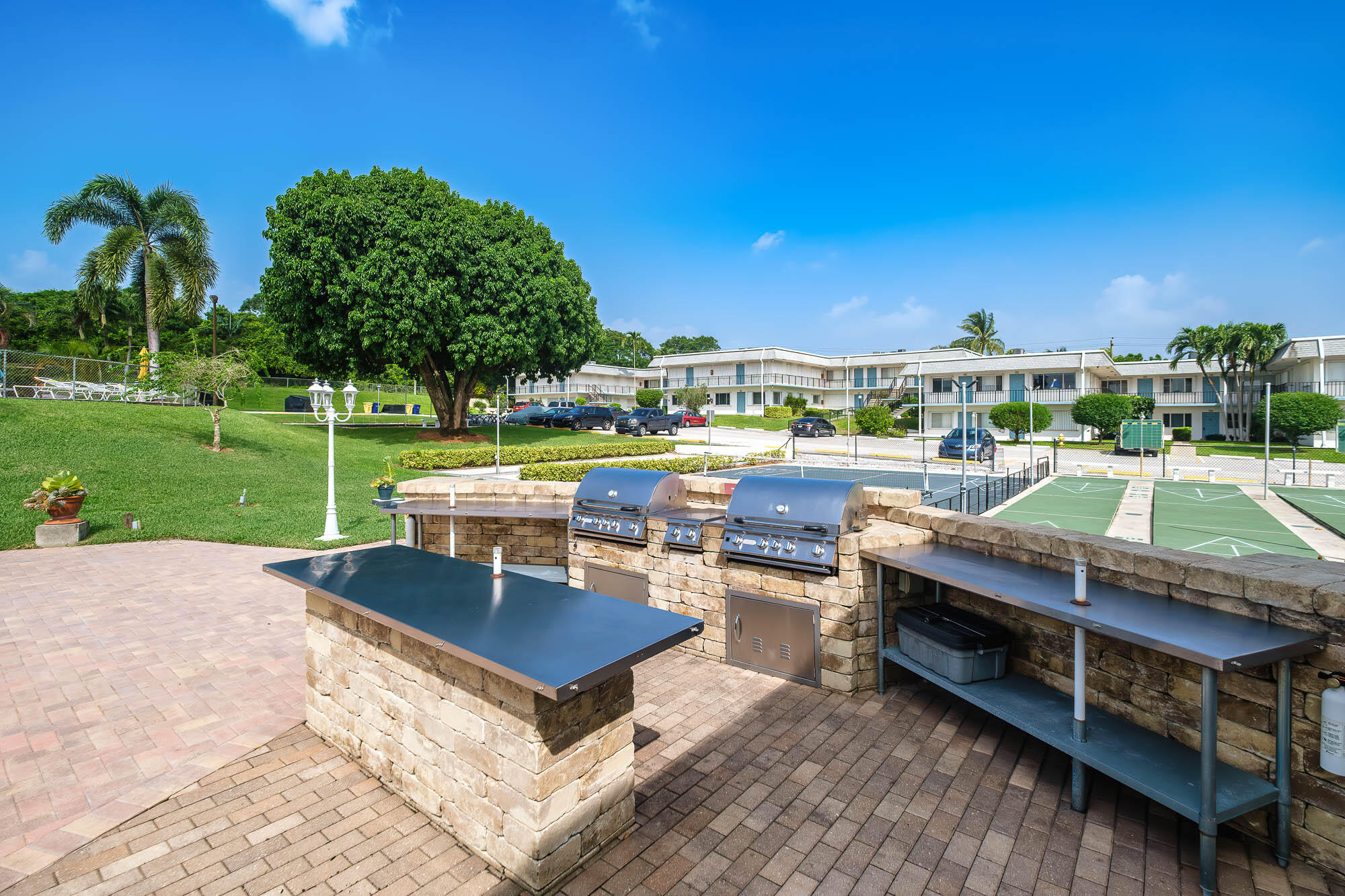 MURRY HILLS APT BLDG CONDO - Residential