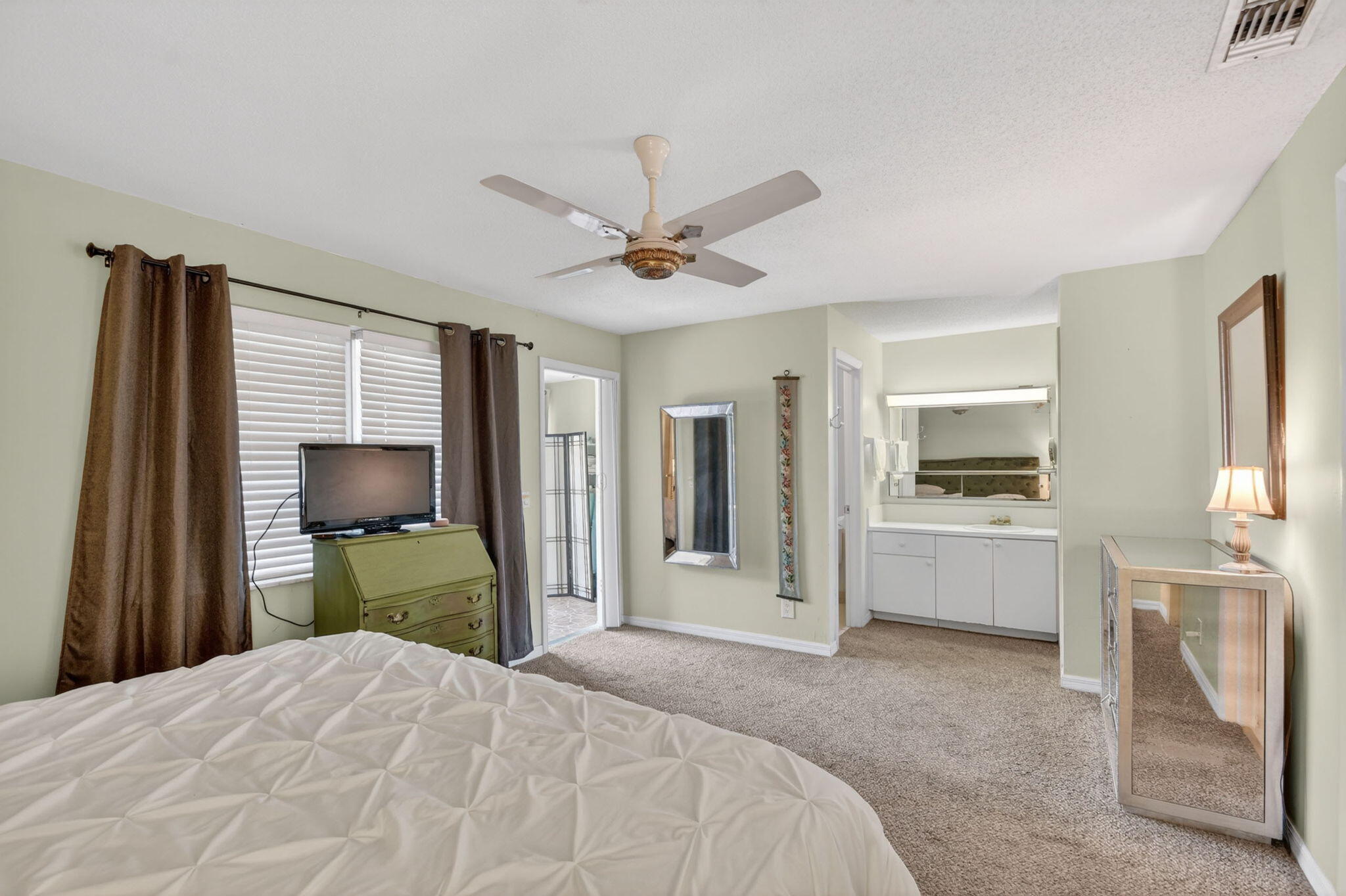 HIGH POINT WEST CONDO 2 - Residential