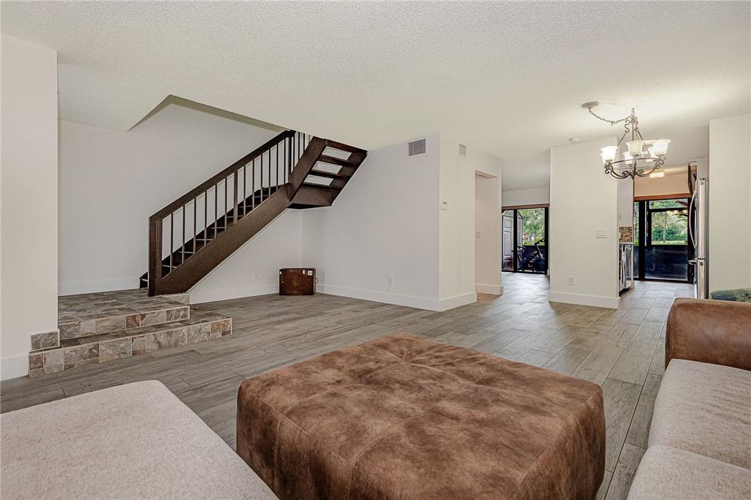 1381 East Golfview Dr