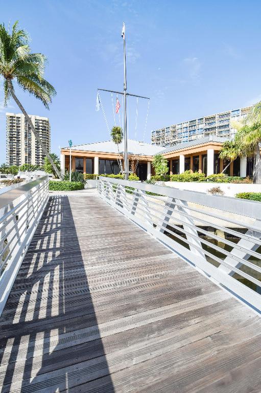 OLD PORT COVE CONDO FIVE - Residential