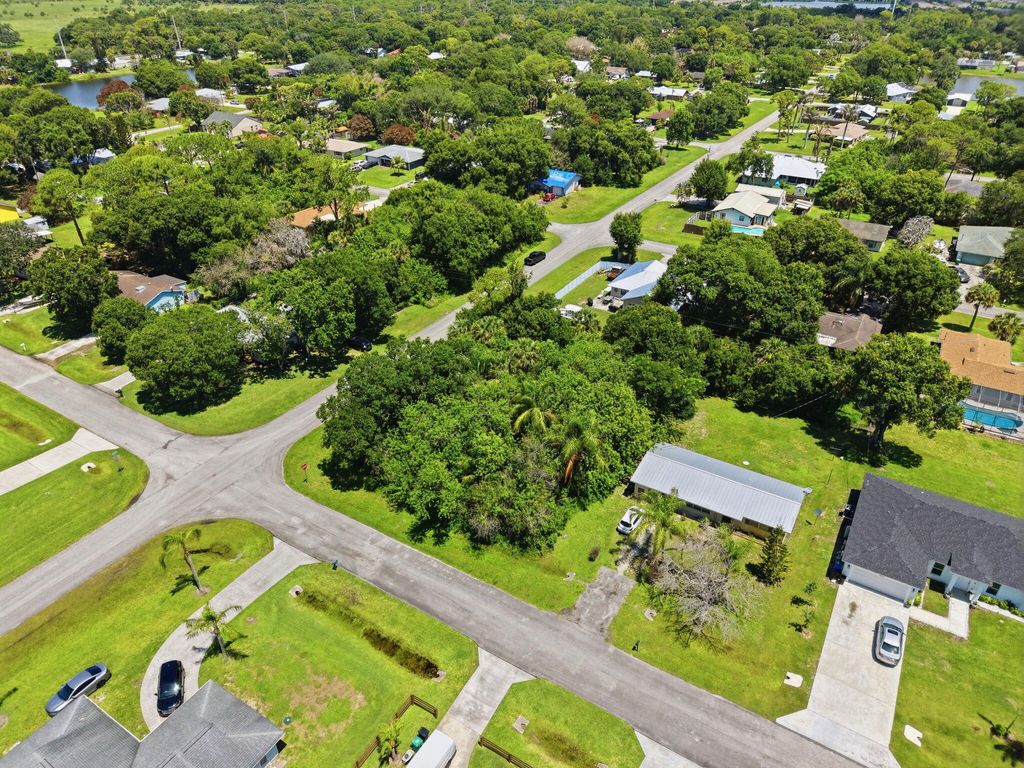 Photo of 8408 Citrus Park Boulevard, Fort Pierce, FL 34951 (MLS # B26035843)