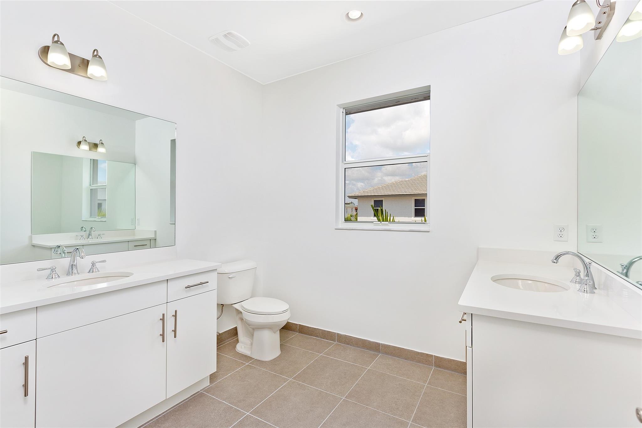 IN THE PINES - Residential Lease