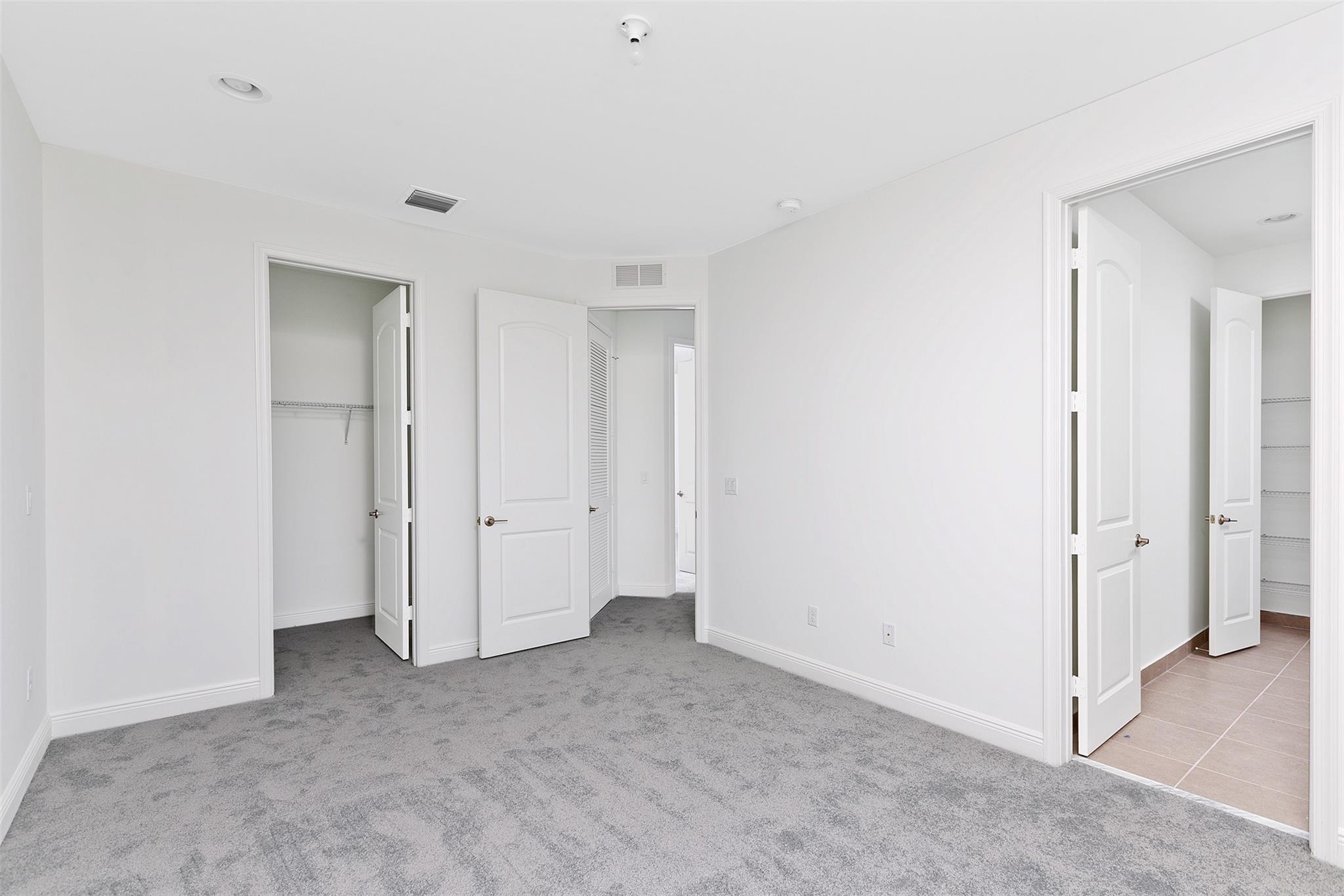 IN THE PINES - Residential Lease