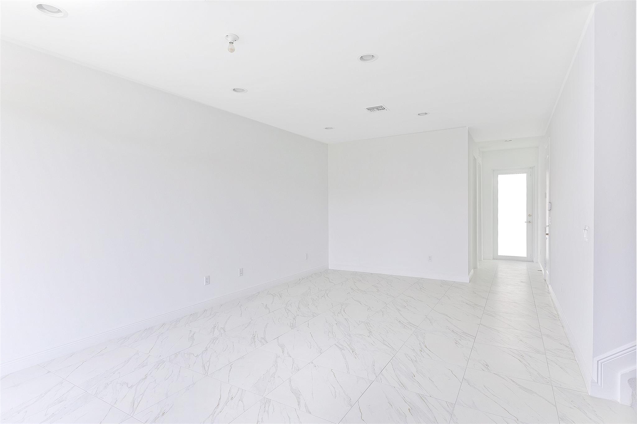 IN THE PINES - Residential Lease