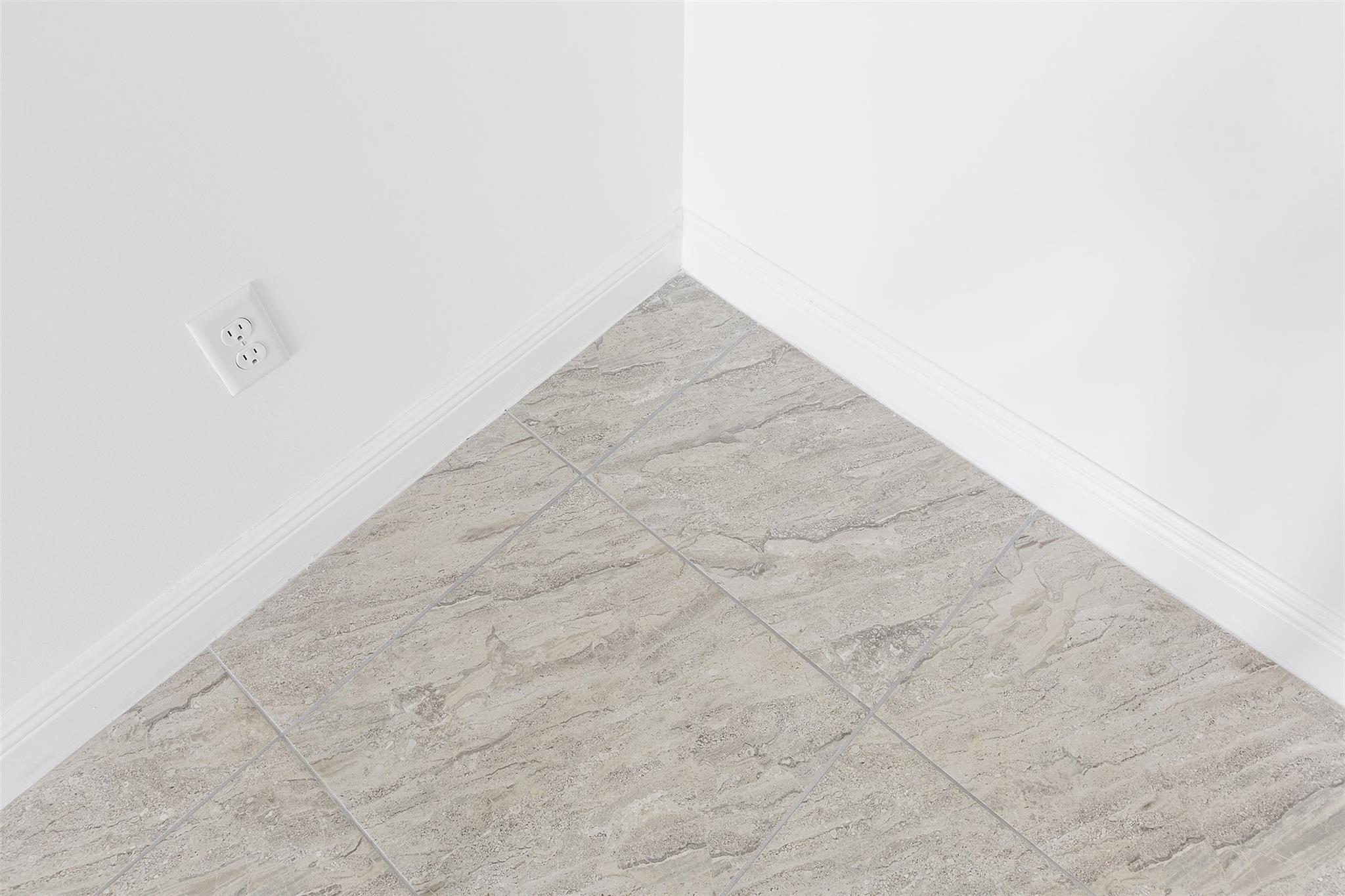 IN THE PINES - Residential Lease