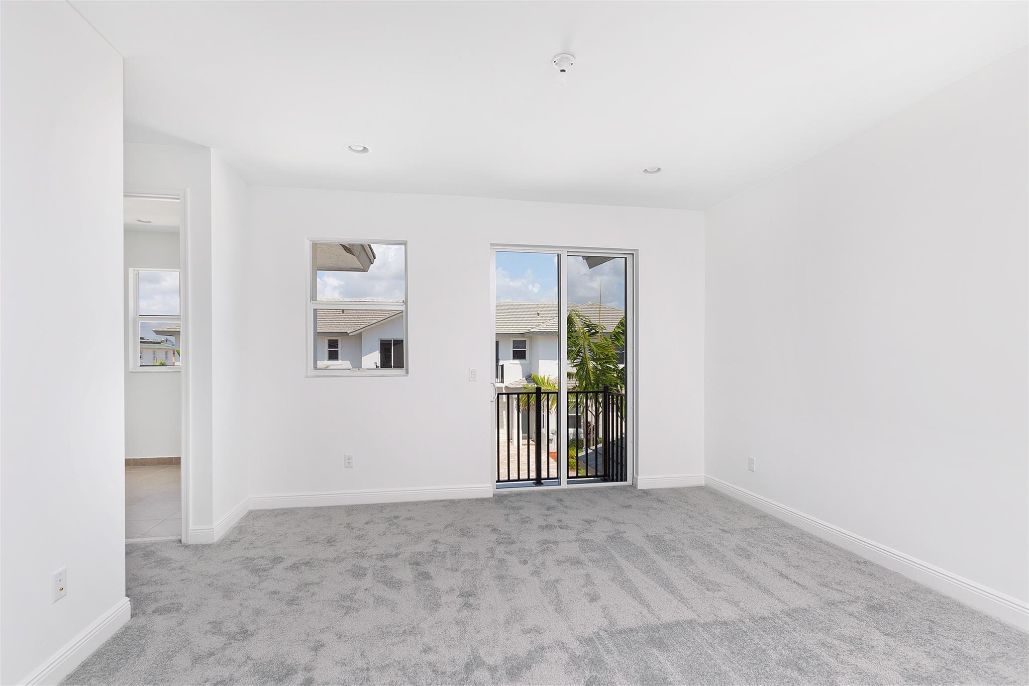 IN THE PINES - Residential Lease