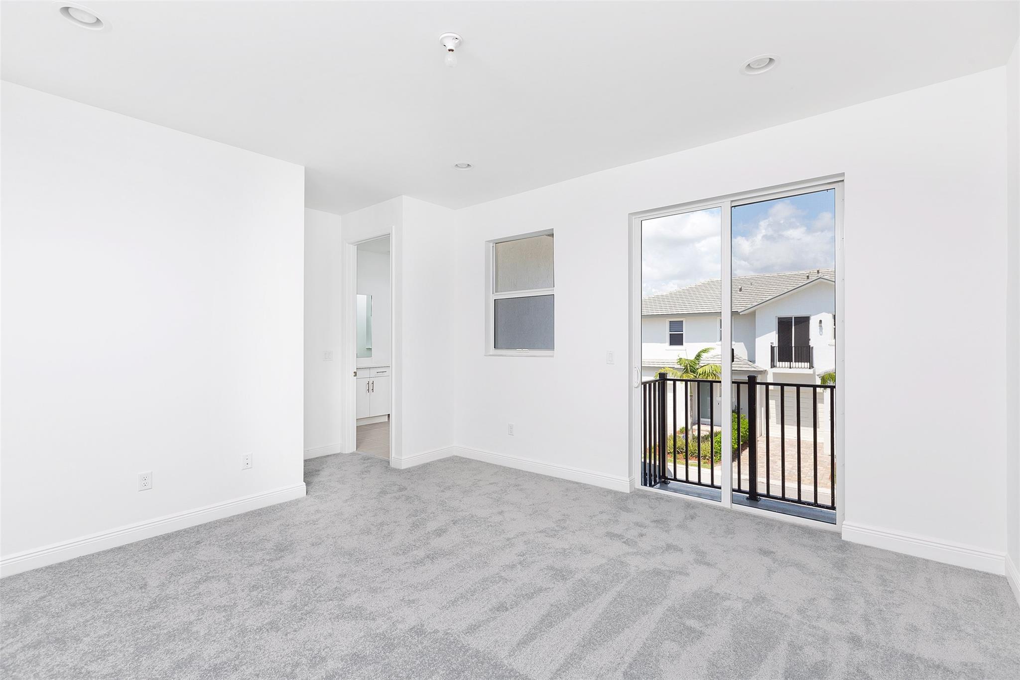 IN THE PINES - Residential Lease