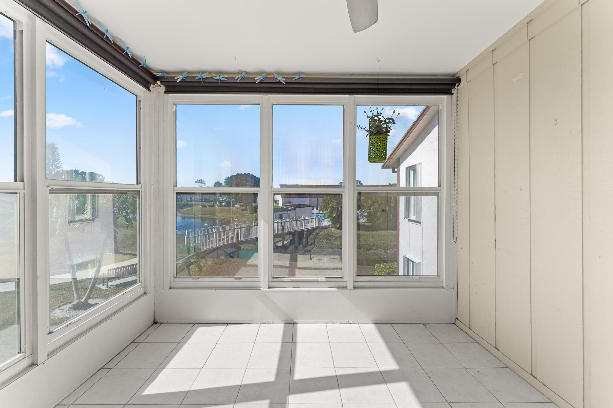 TWIN LAKES SOUTH & TOWN VILLAS CONDO - Residential