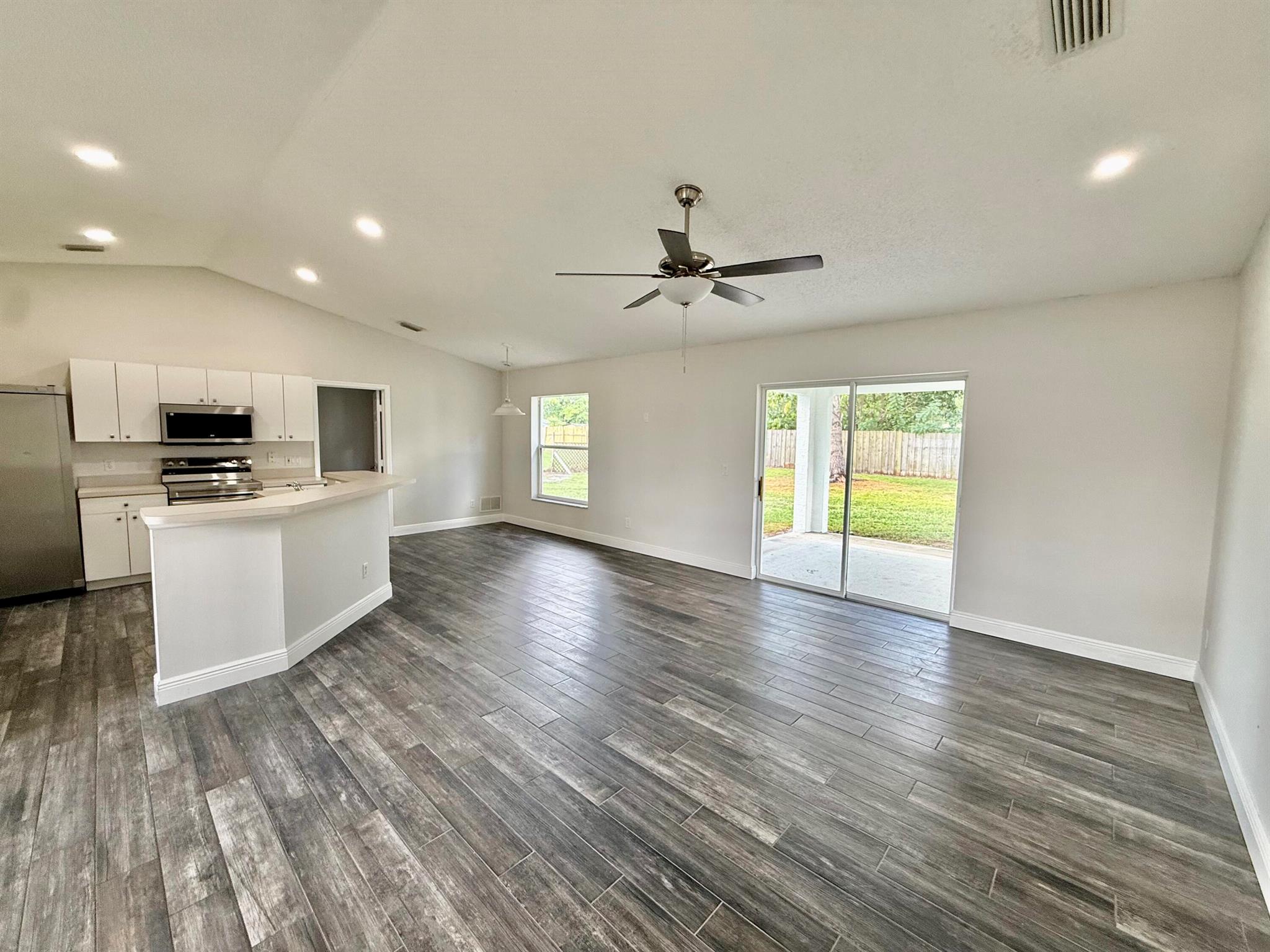 PORT ST LUCIE SECTION 15 - Residential