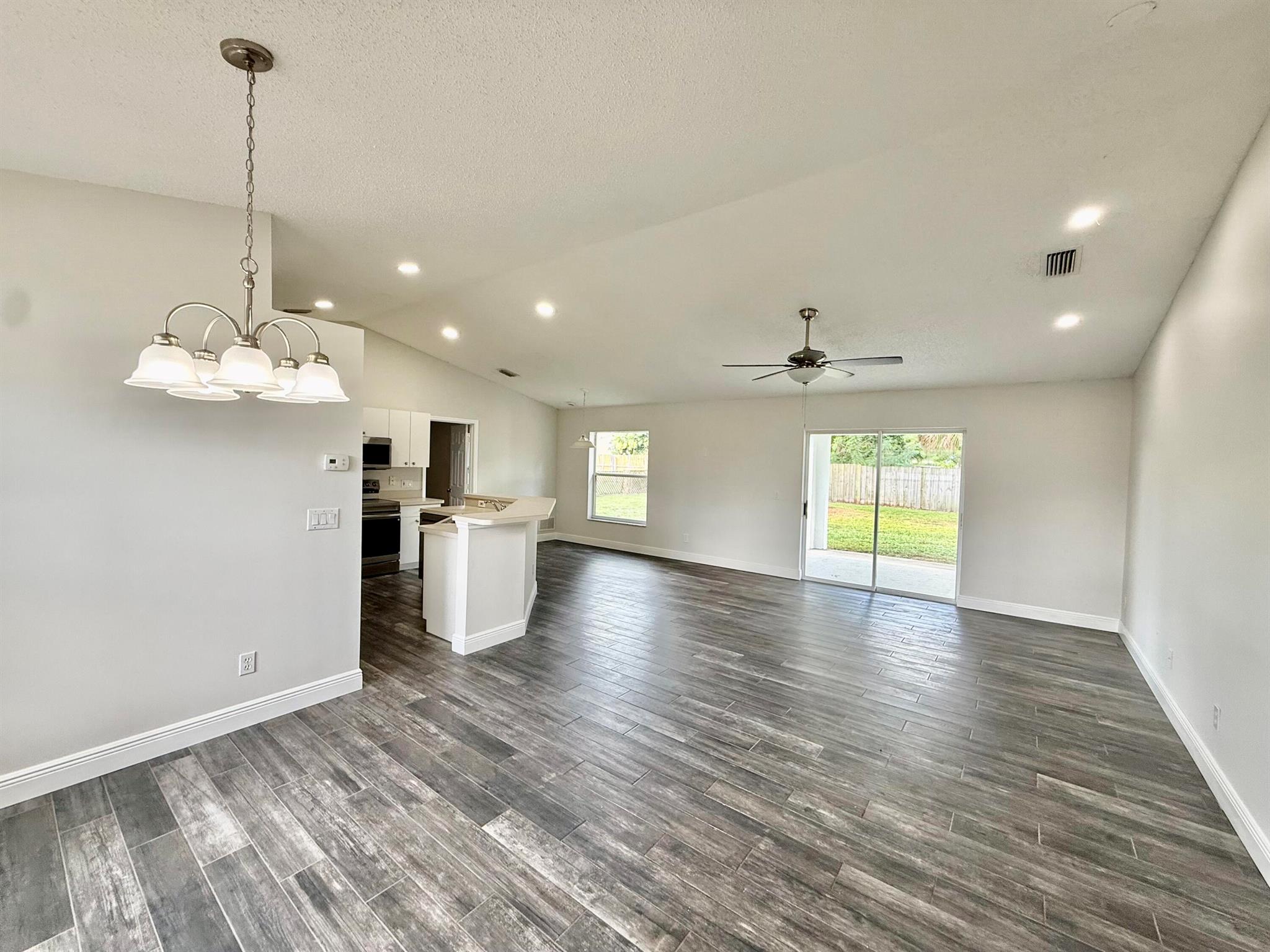 PORT ST LUCIE SECTION 15 - Residential