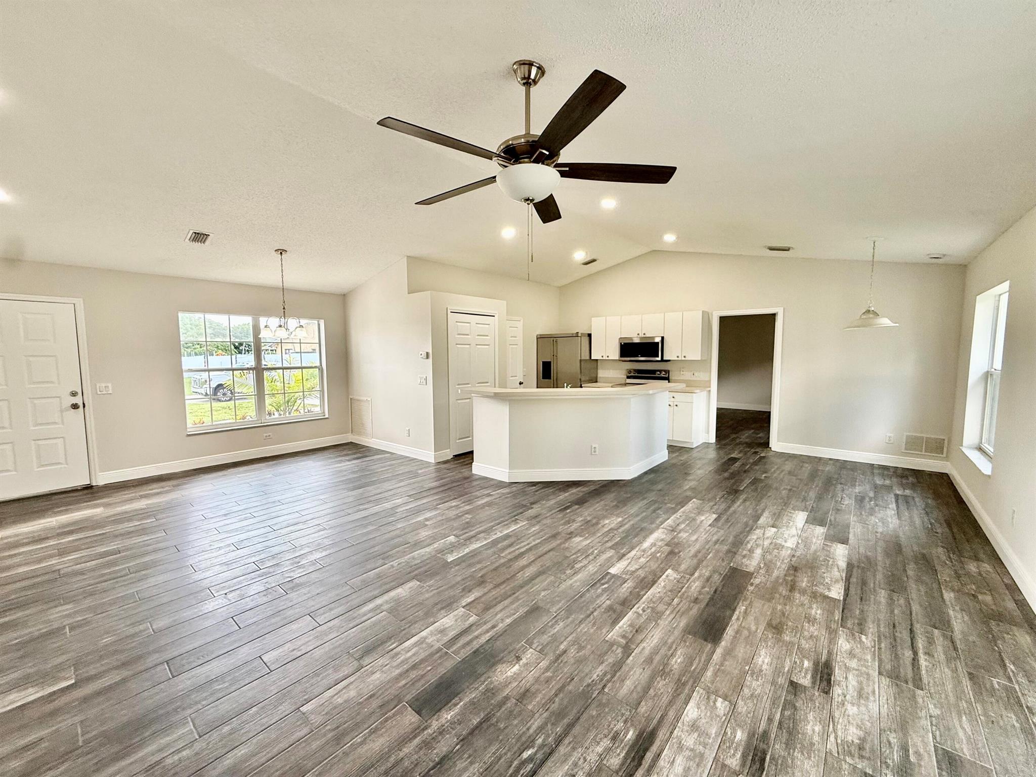 PORT ST LUCIE SECTION 15 - Residential