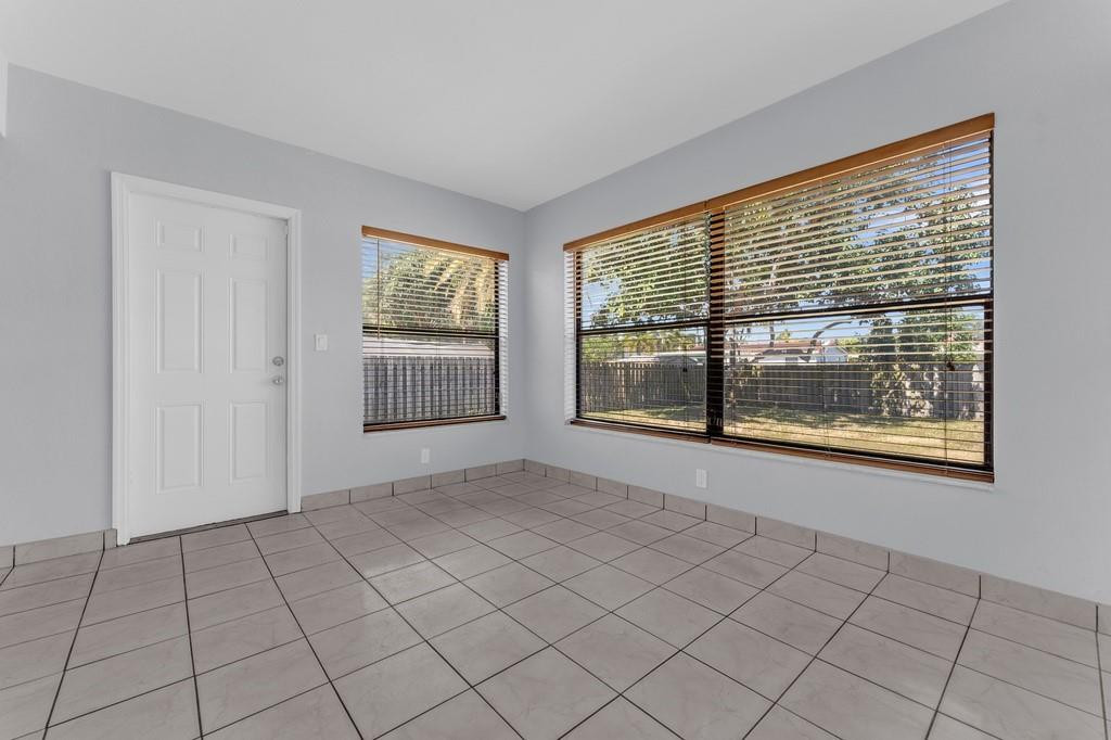 HOLLYWOOD HILLS - Residential Lease