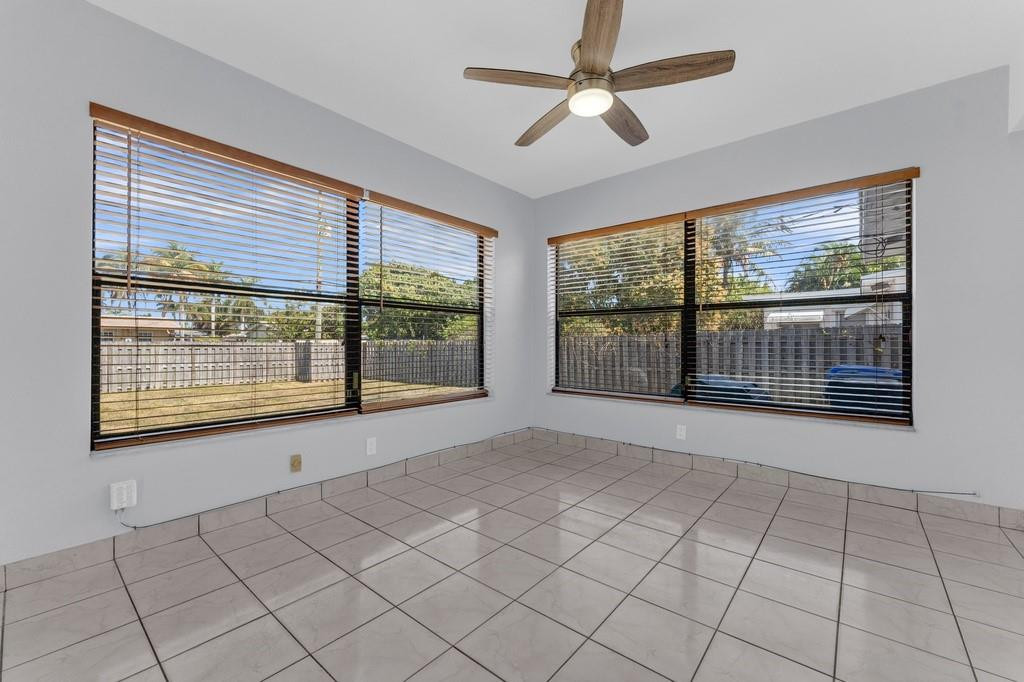 HOLLYWOOD HILLS - Residential Lease