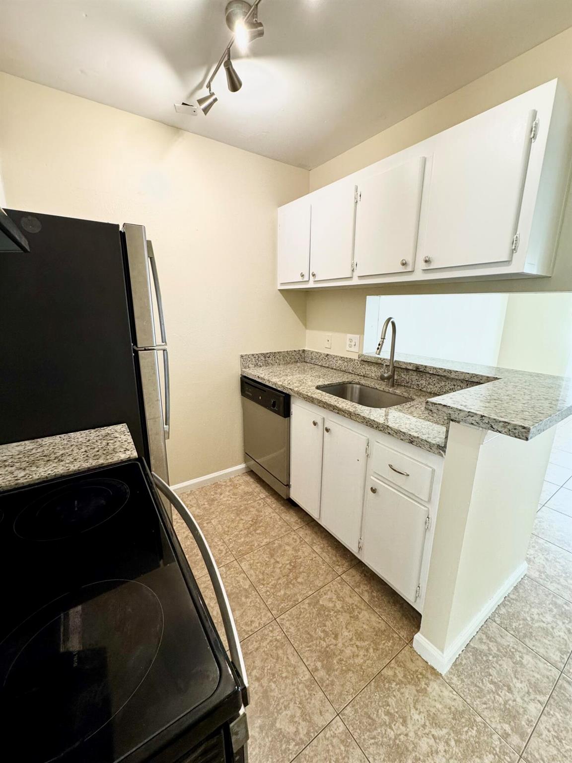 Cozy 1bedroom 1bath. Community Laundry Facilities. All ages- No pets allowed by HOA. Minimum CS 600+. One parking space assigned. Lots of guest parking. Great community close to I-95 behind Palm Beach Outlets. WATER included in the rent ! FAST HOA APPROVAL. Unit ready to move in !