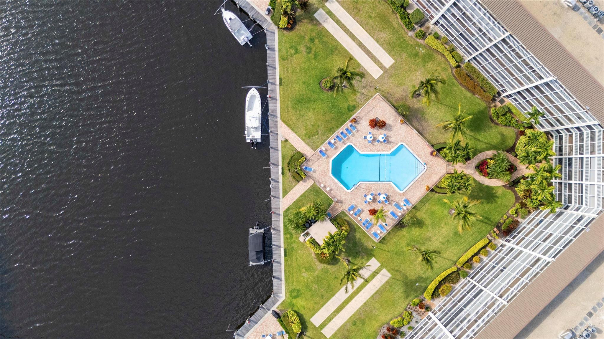 River House Towers - Residential