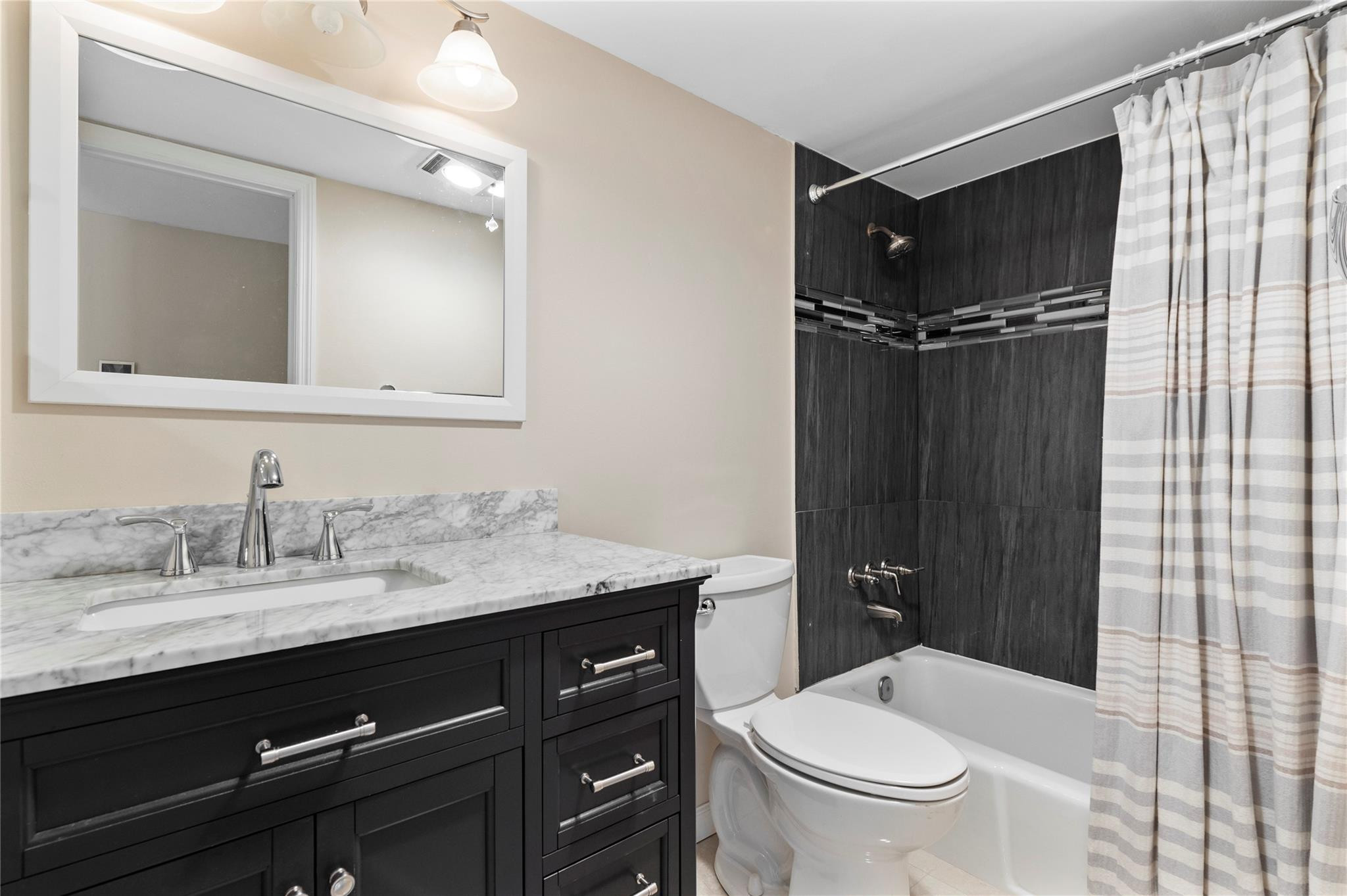 River House Towers - Residential