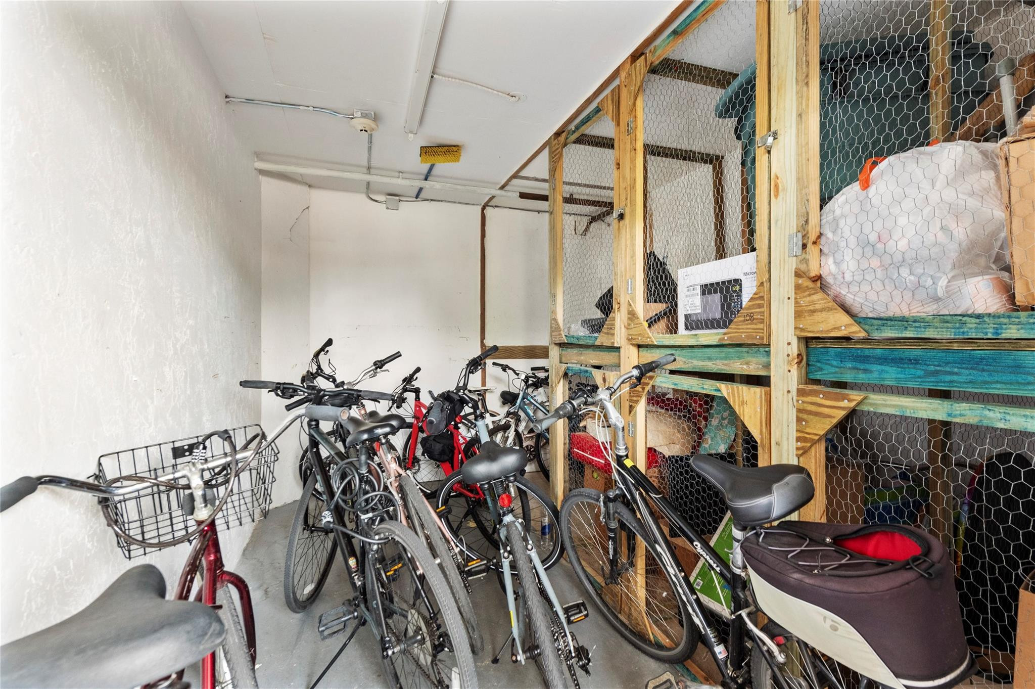 River House Towers - Residential