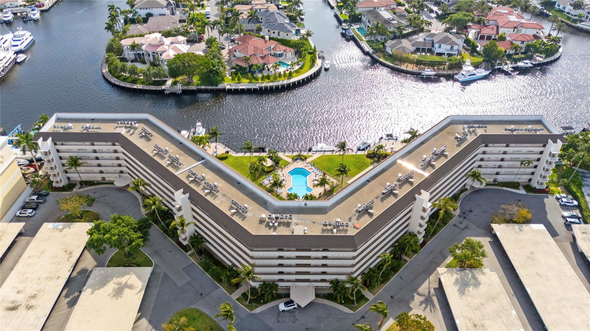 River House Towers - Residential