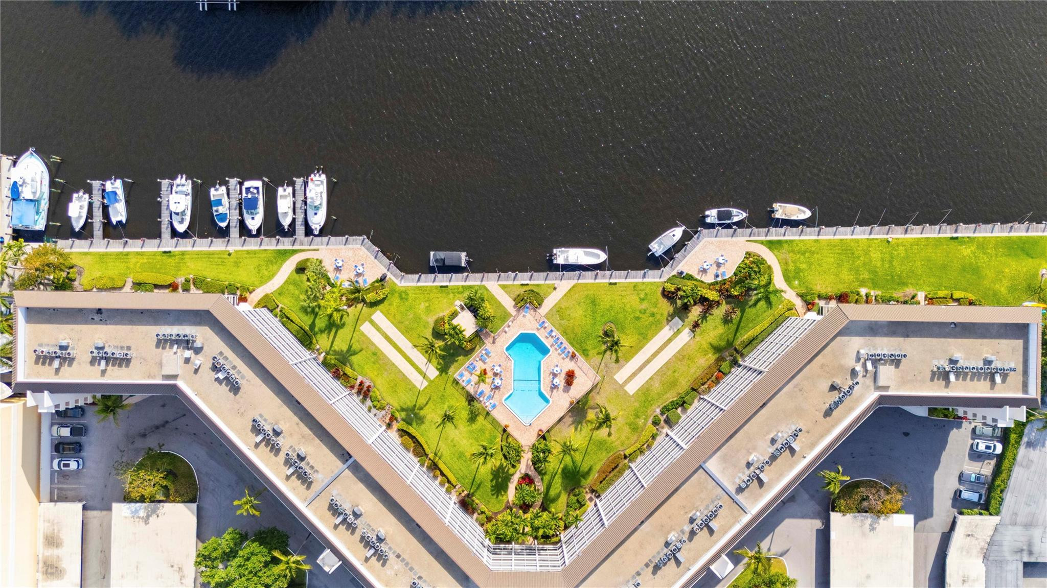 River House Towers - Residential