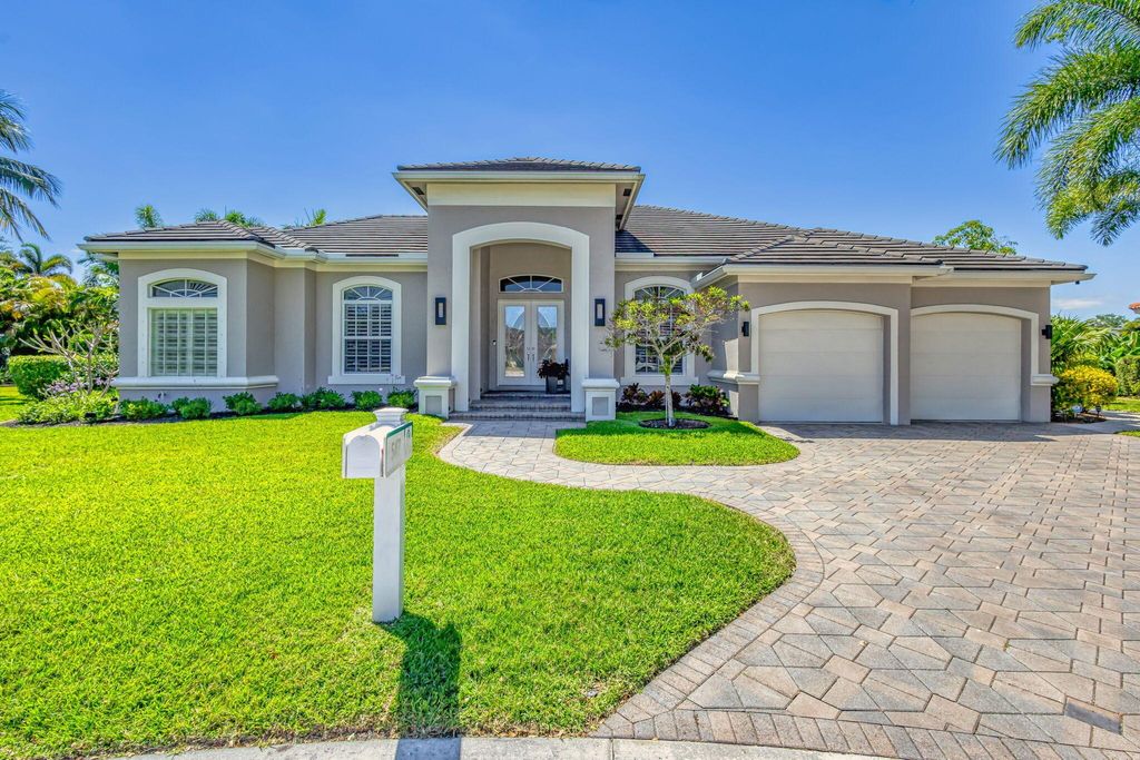 Photo of 547 Robin Lane, Jupiter, FL 33458 (MLS # R11086345)