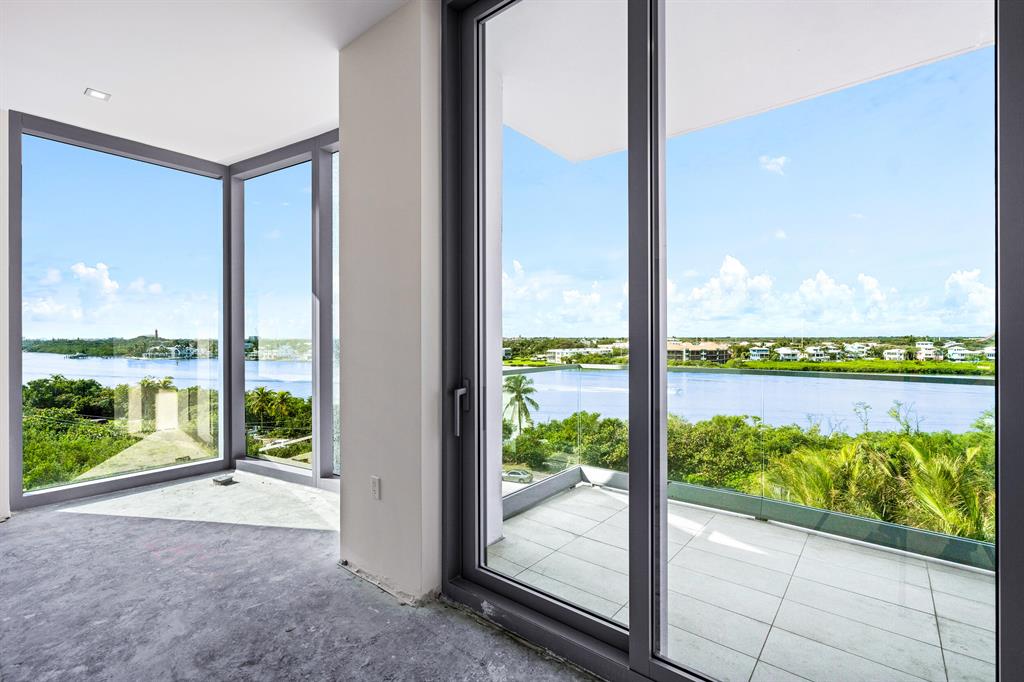 SEAGLASS CONDO - Residential