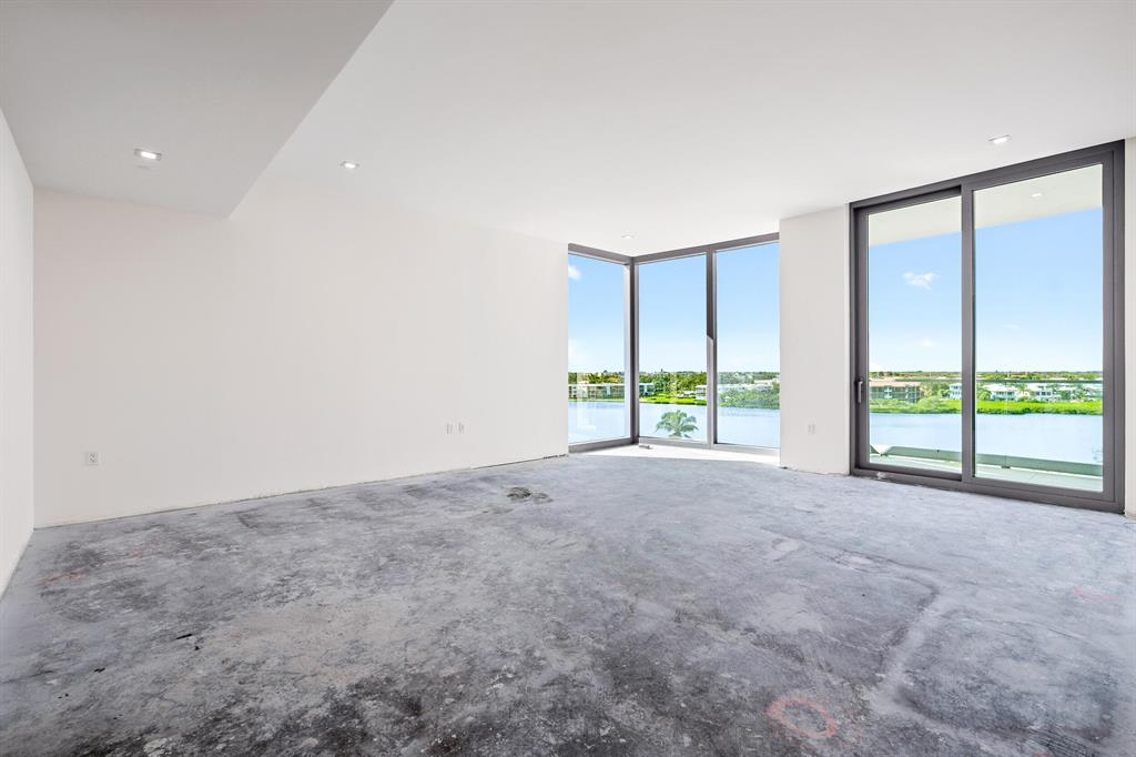 SEAGLASS CONDO - Residential