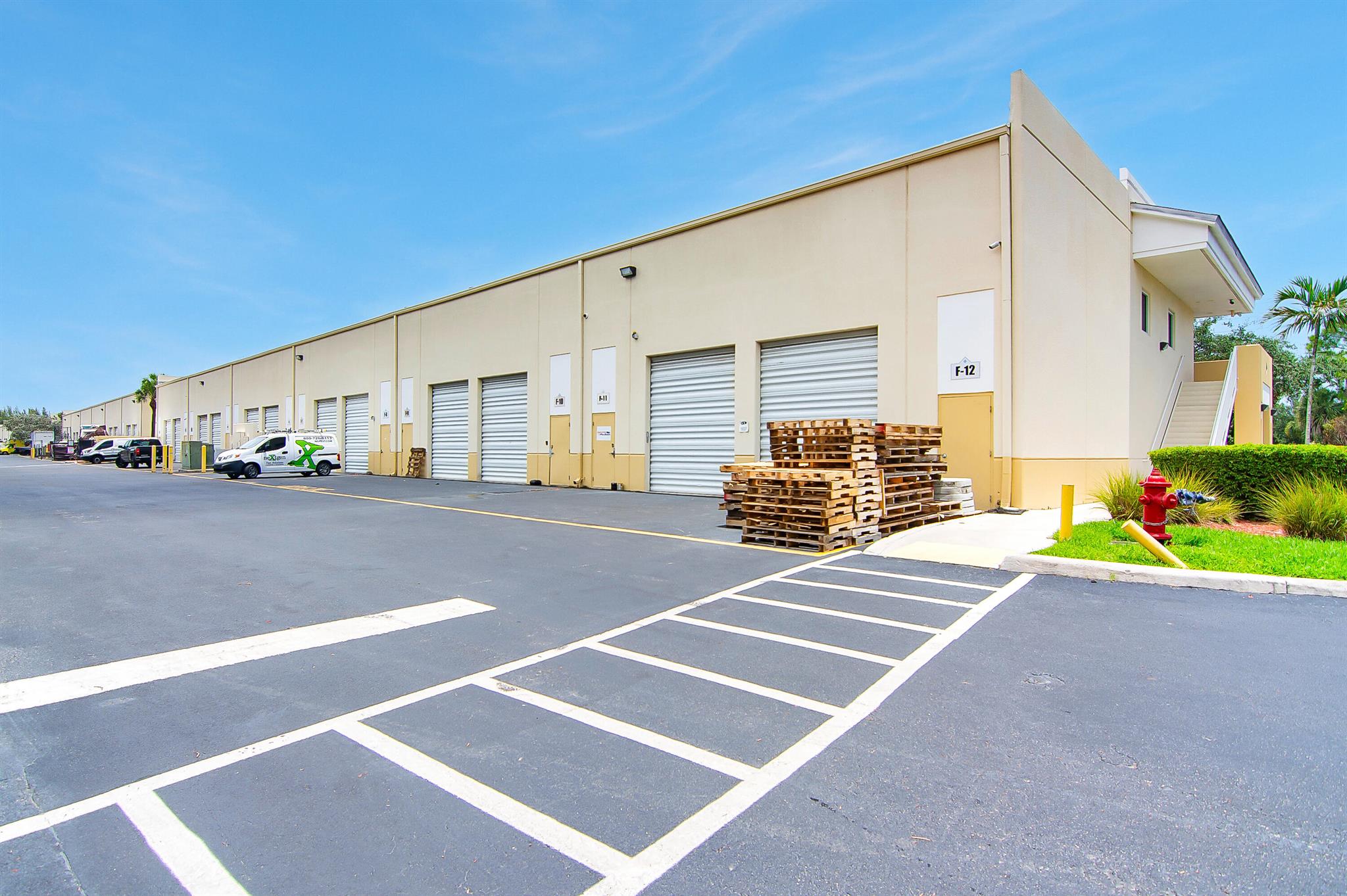 CONTRACTORS BUSINESS PARK - Commercial Lease