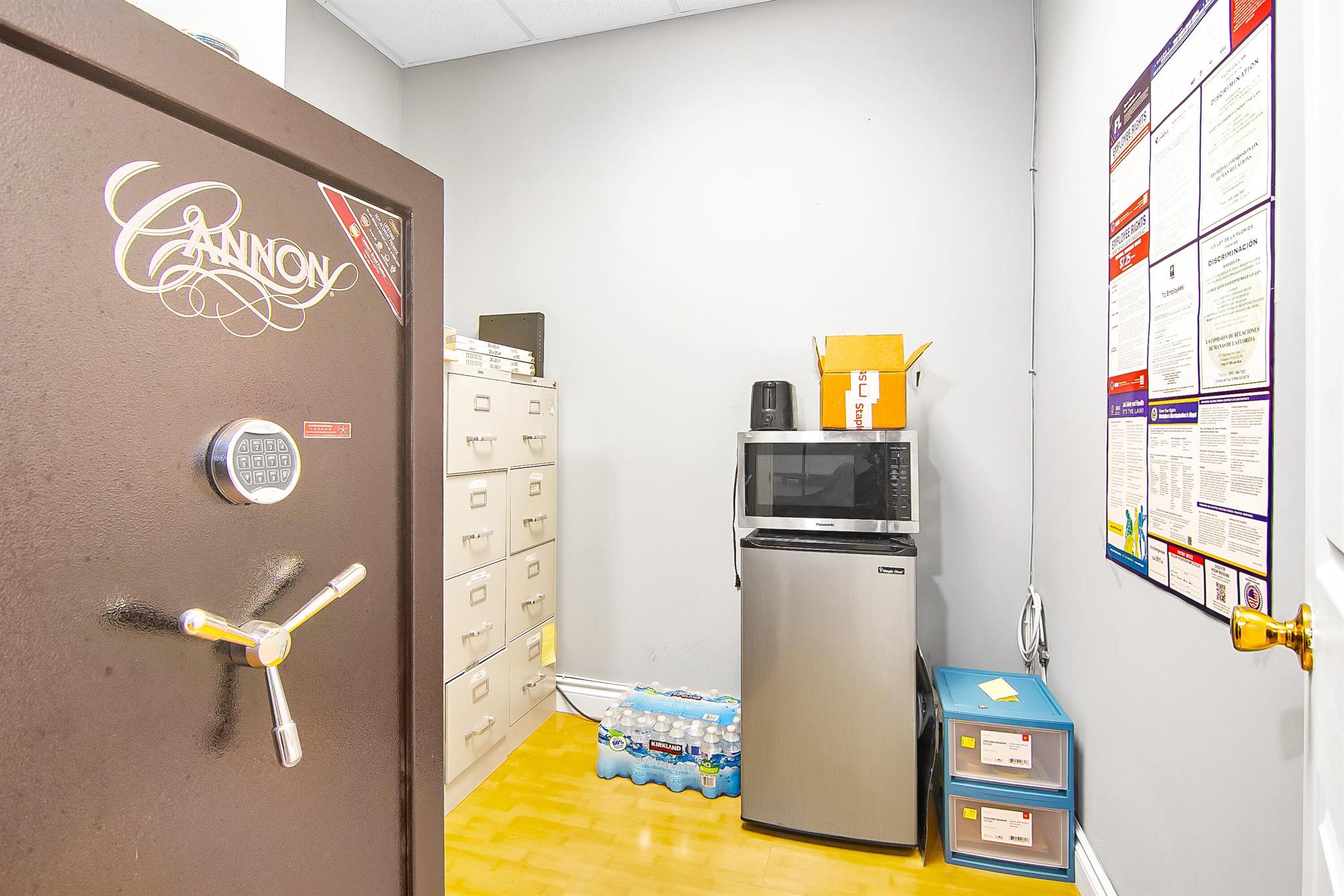 CONTRACTORS BUSINESS PARK - Commercial Lease