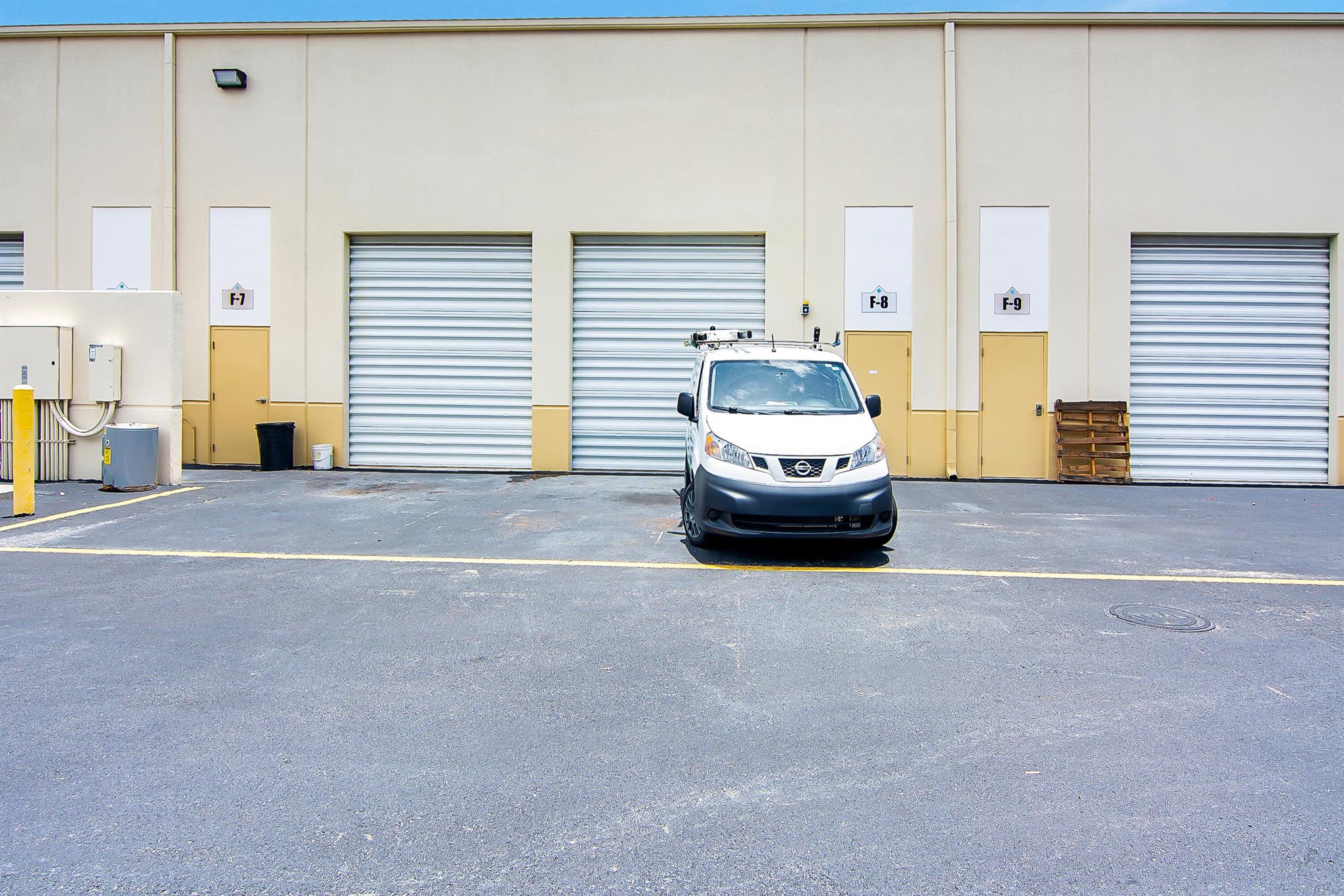 CONTRACTORS BUSINESS PARK - Commercial Lease