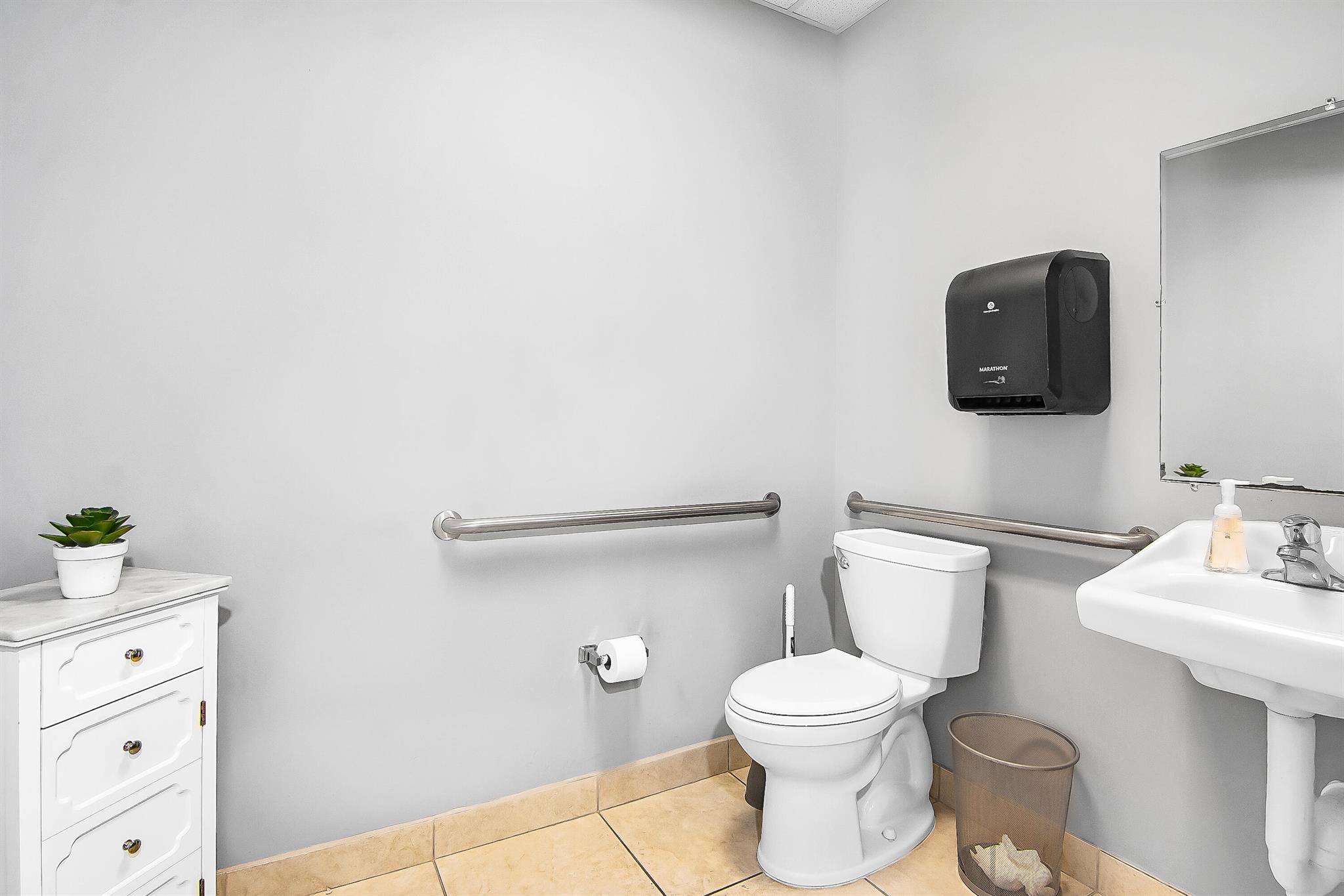 CONTRACTORS BUSINESS PARK - Commercial Lease