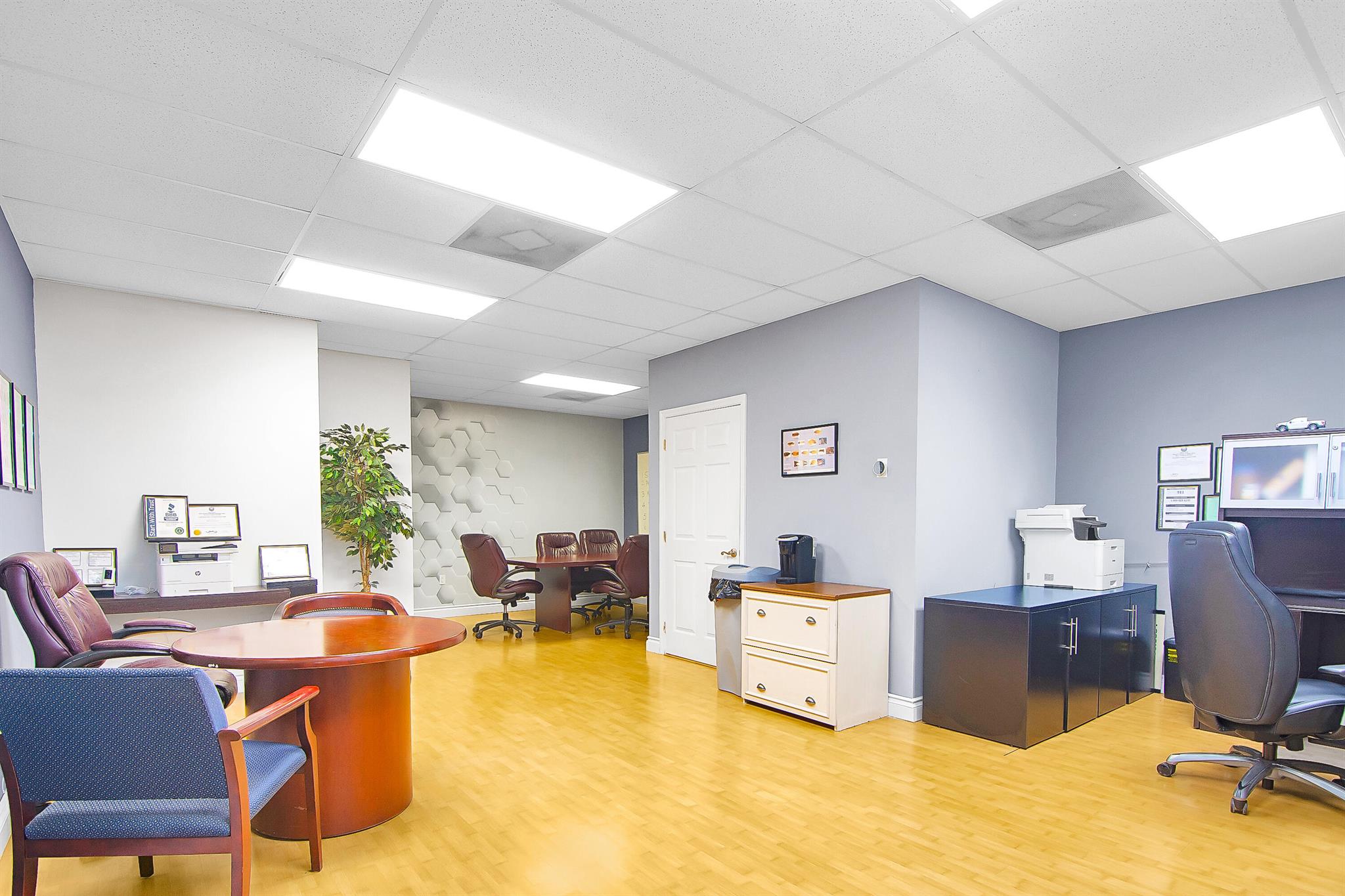 CONTRACTORS BUSINESS PARK - Commercial Lease