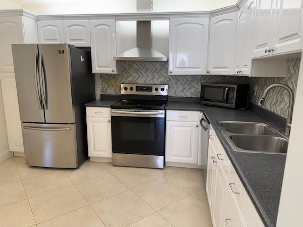 Photo of 9256 Sabal Ridge Circle #D, Boca Raton, FL 33428 (MLS # R11084228)
