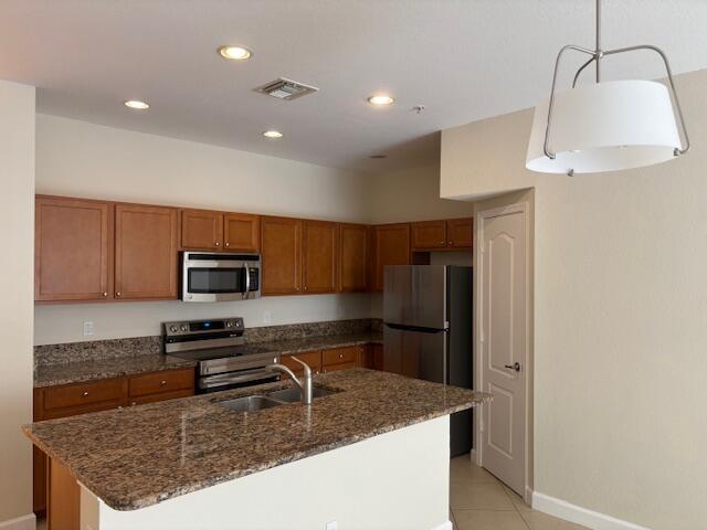 RIVER MARINA - Residential Lease