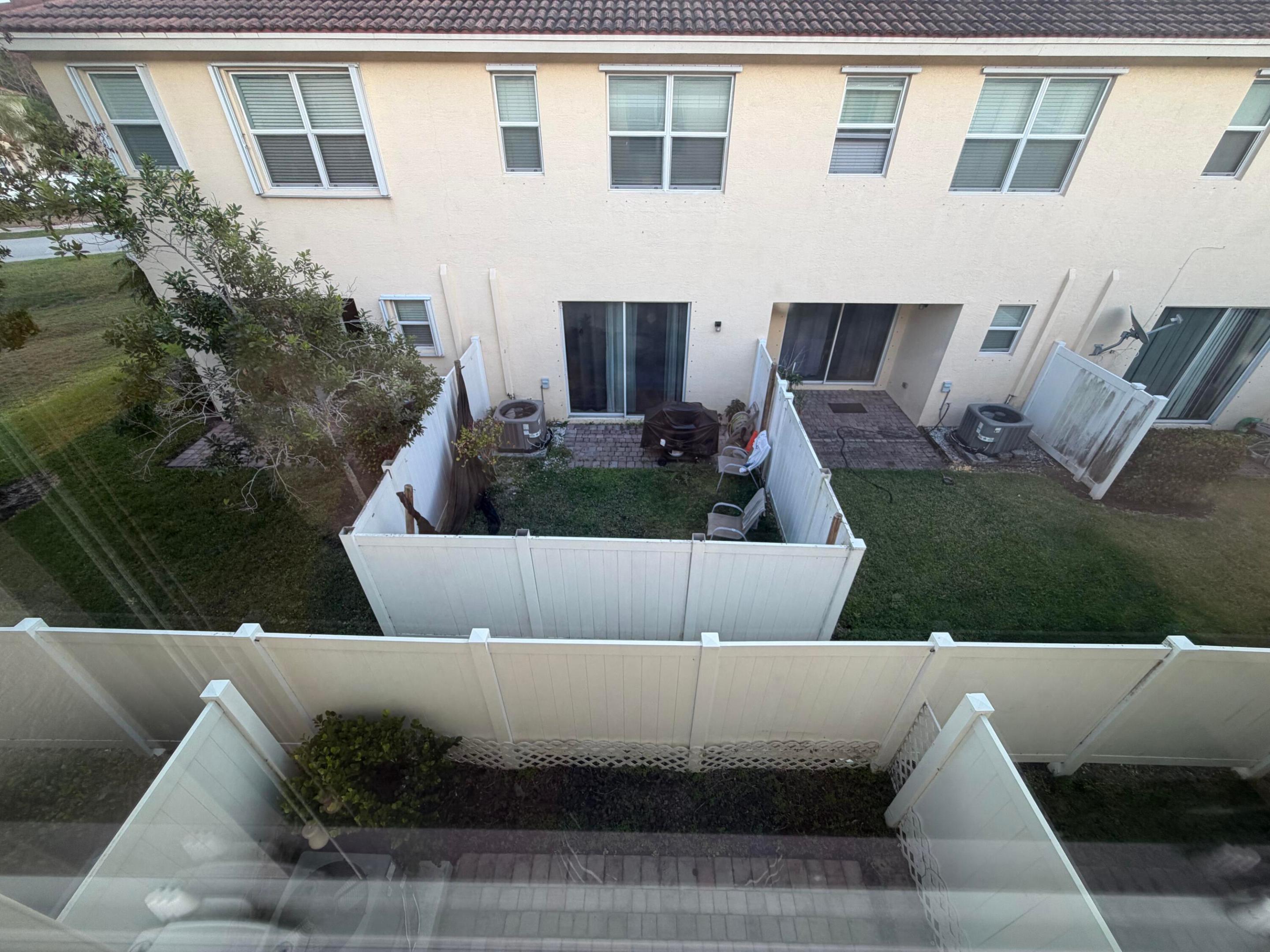 RIVER MARINA - Residential Lease