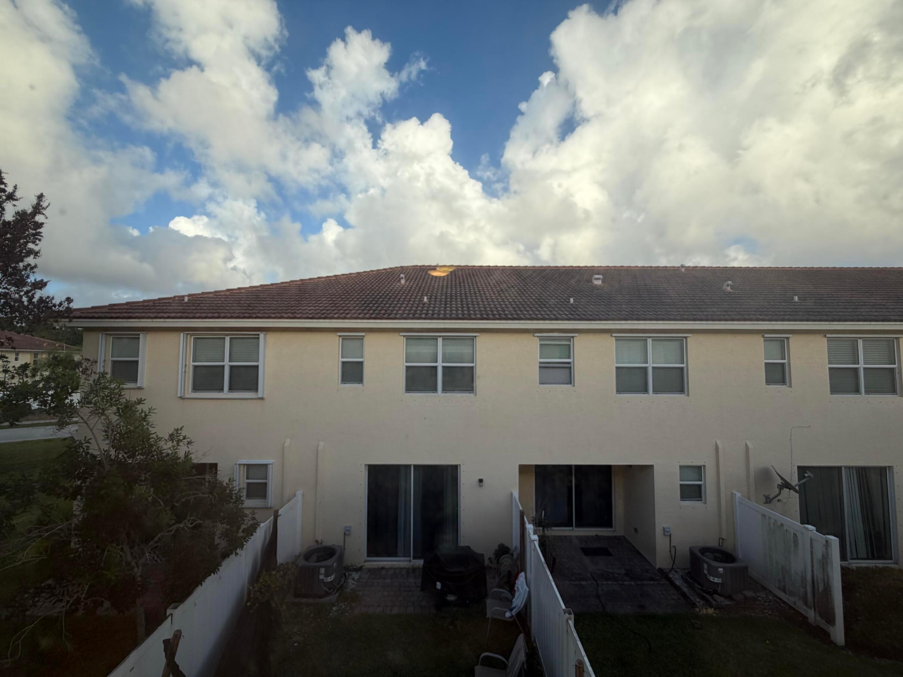 RIVER MARINA - Residential Lease