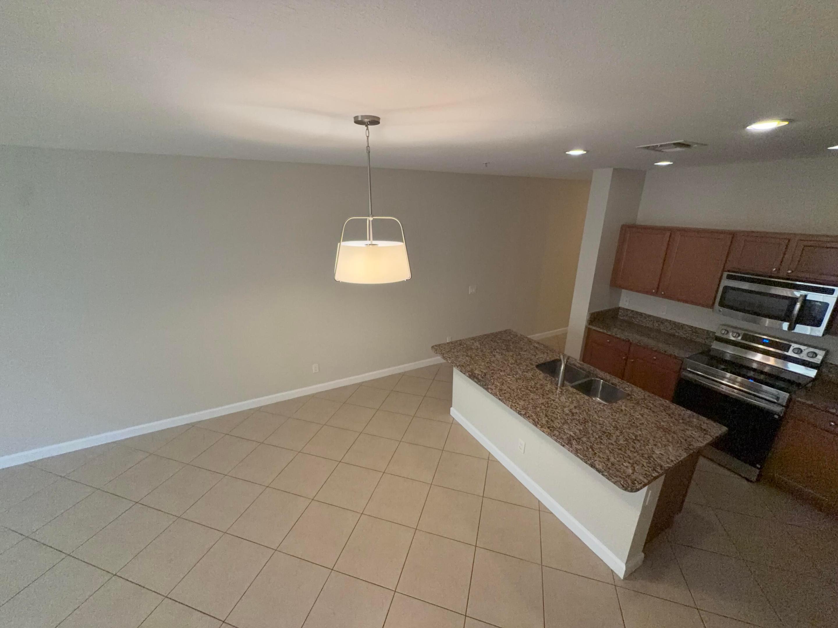 RIVER MARINA - Residential Lease