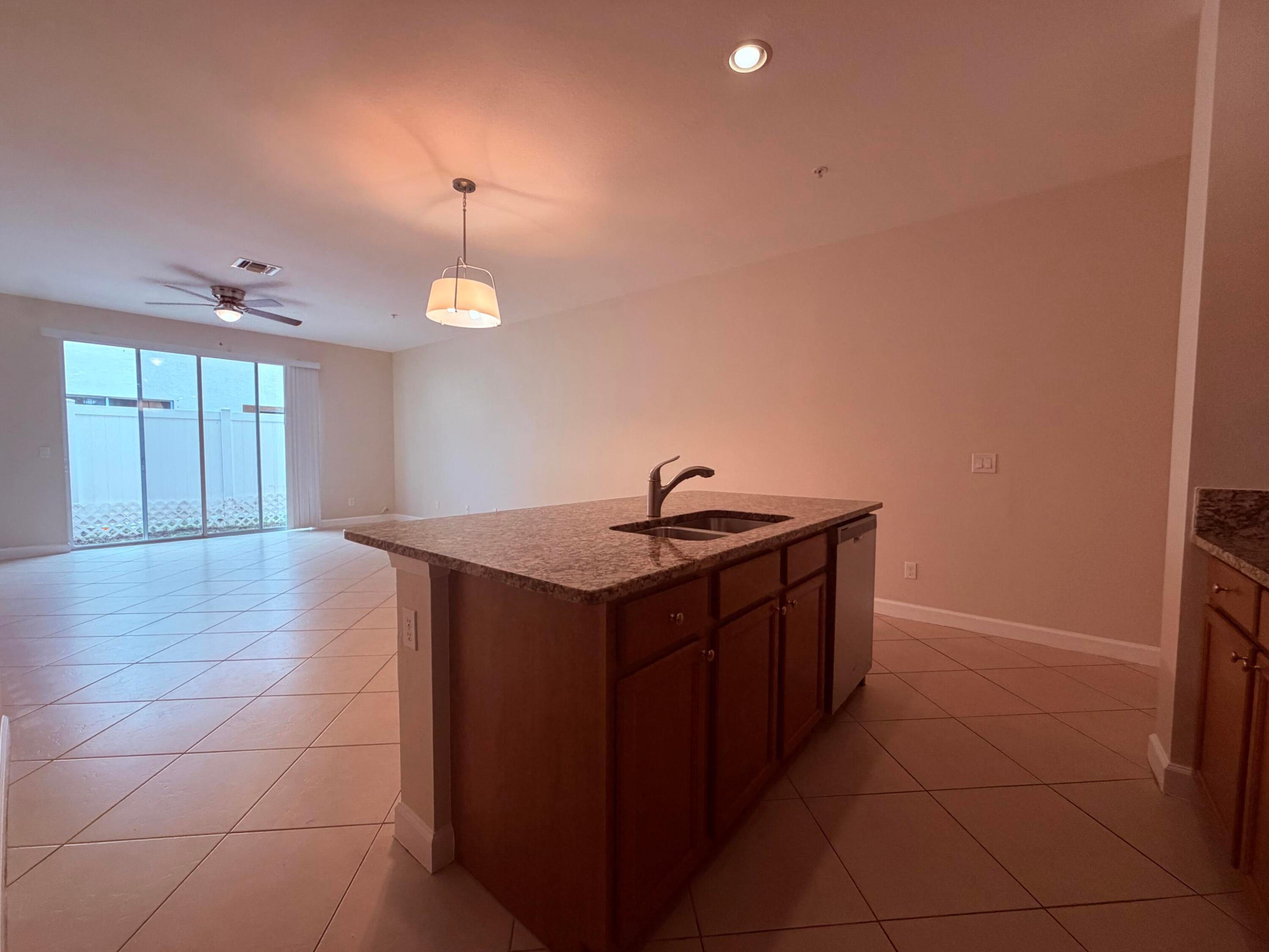 RIVER MARINA - Residential Lease