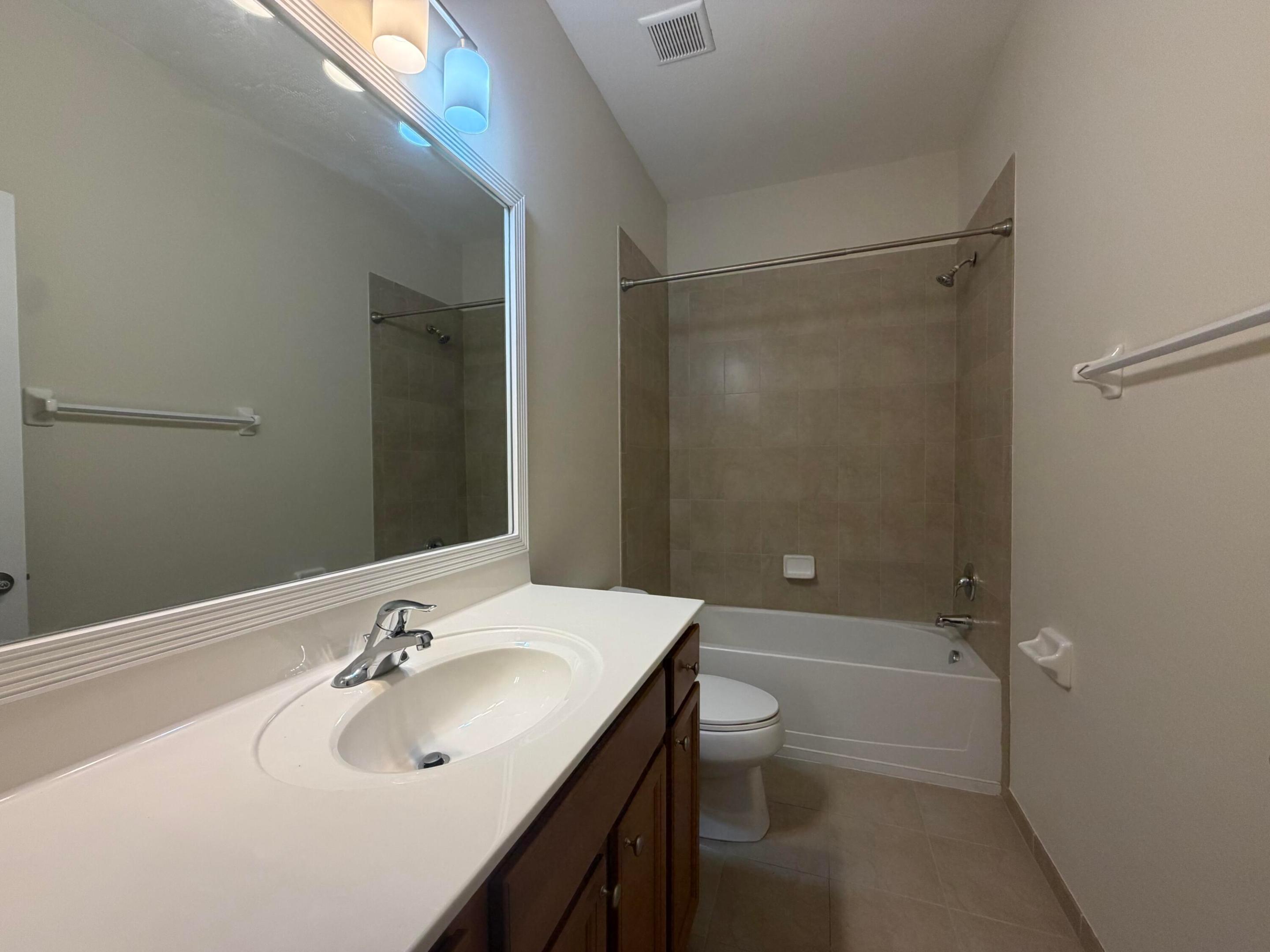 RIVER MARINA - Residential Lease