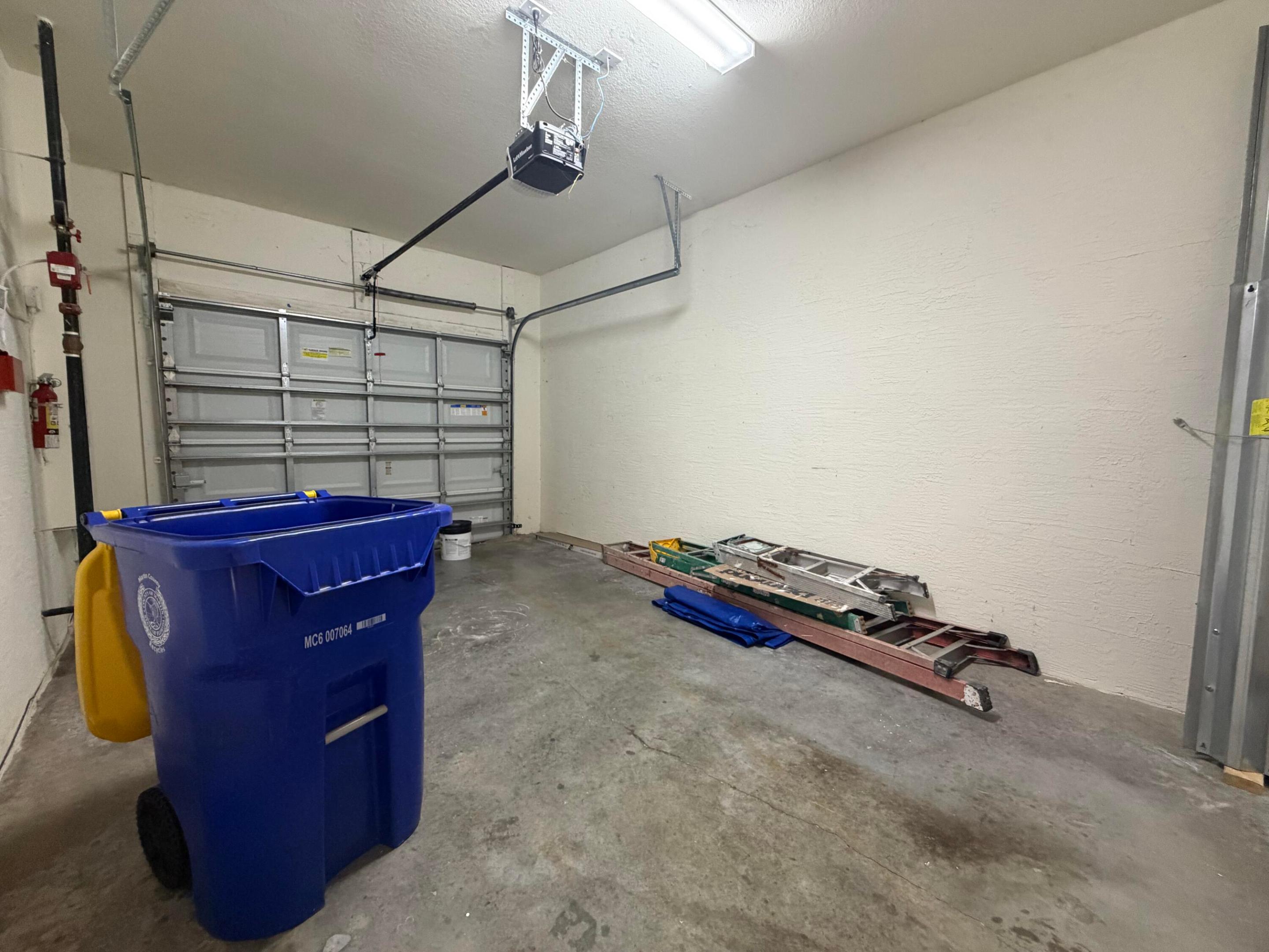 RIVER MARINA - Residential Lease