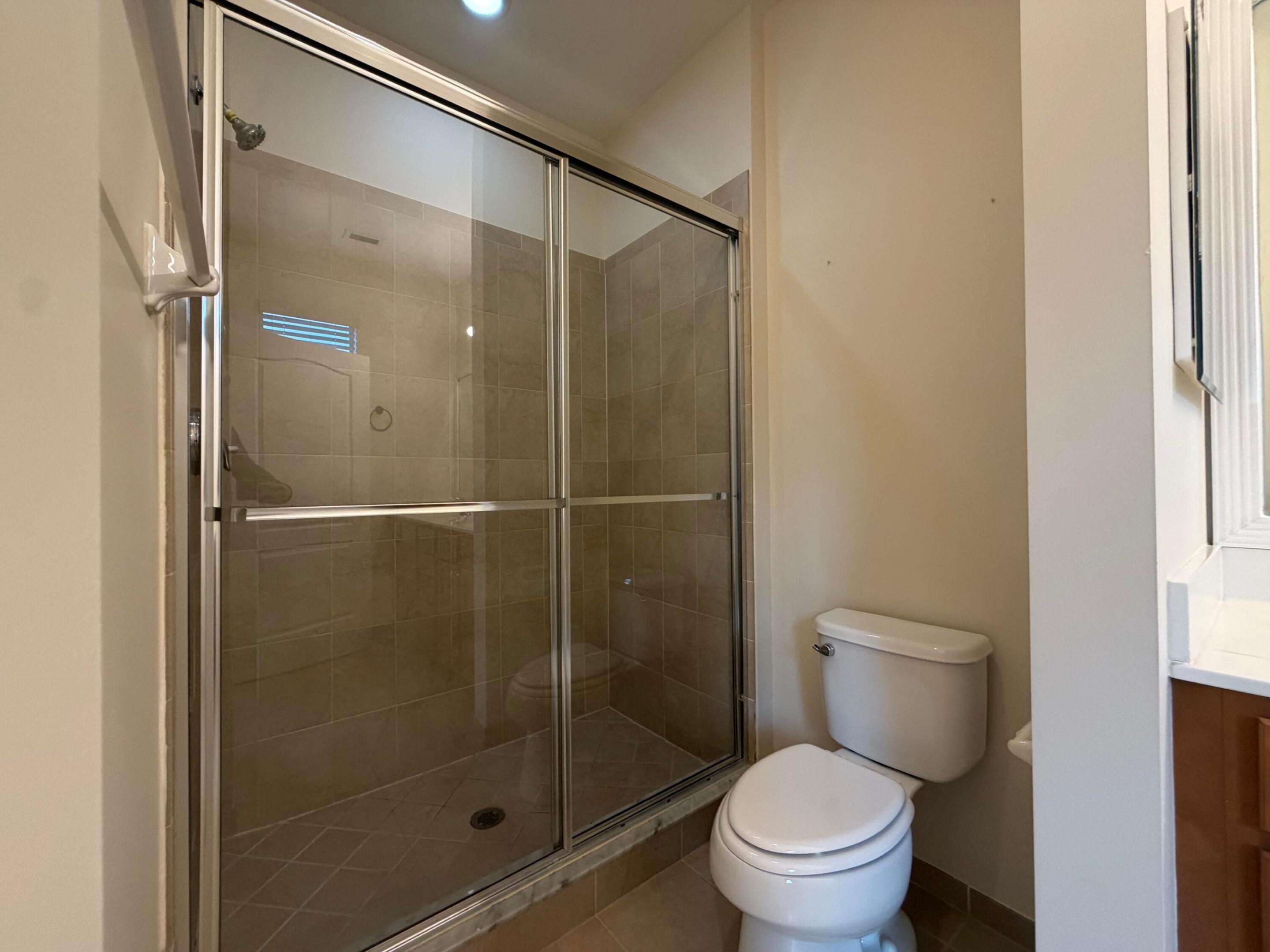 RIVER MARINA - Residential Lease