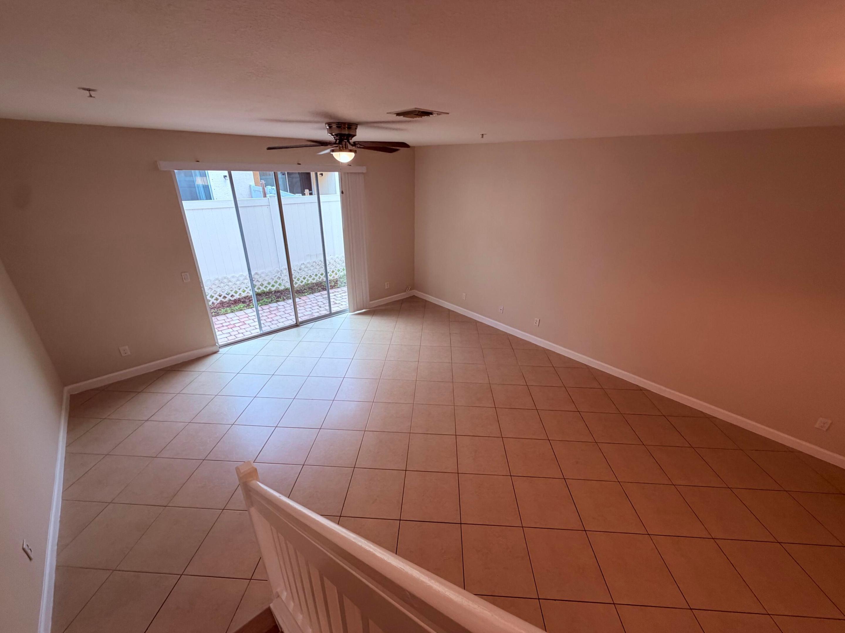 RIVER MARINA - Residential Lease