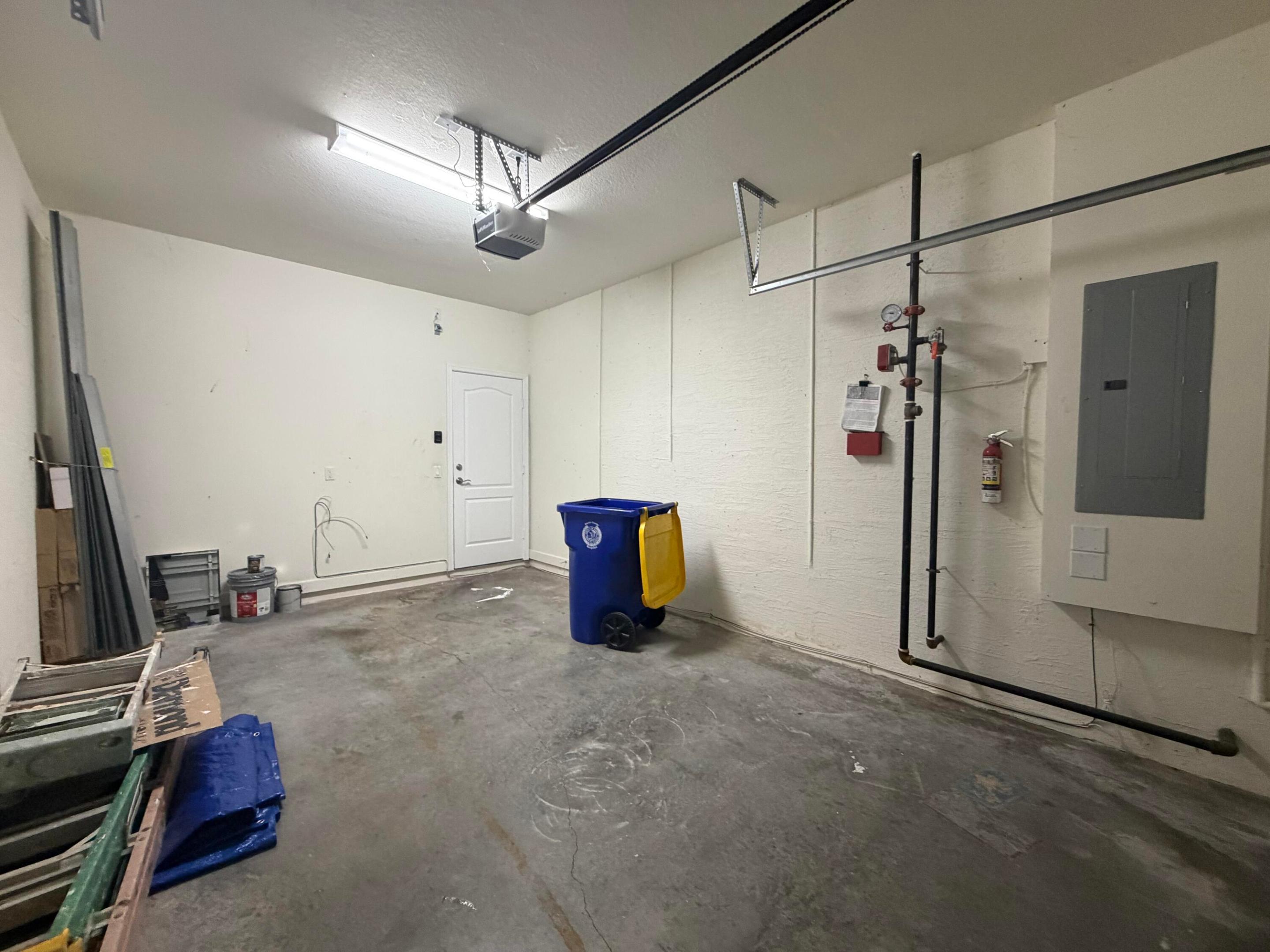 RIVER MARINA - Residential Lease