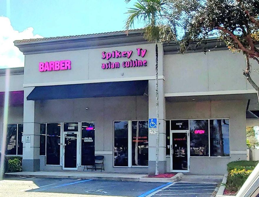 Imagine long-term business success in a prime Coral Springs city location, one of South Florida's finest. With national retailers, local boutique businesses that are greeted with a daily influx of consumers flocking to get things done. Windsor Square is a retail center boasting extraordinary exposure to heavy vehicle traffic in the popular Northwest Broward community of Coral Springs. Tenants operating at the center benefit from a dynamic mix of retailers, and service-oriented businesses, maximizing sales traffic and increasing sales revenue.