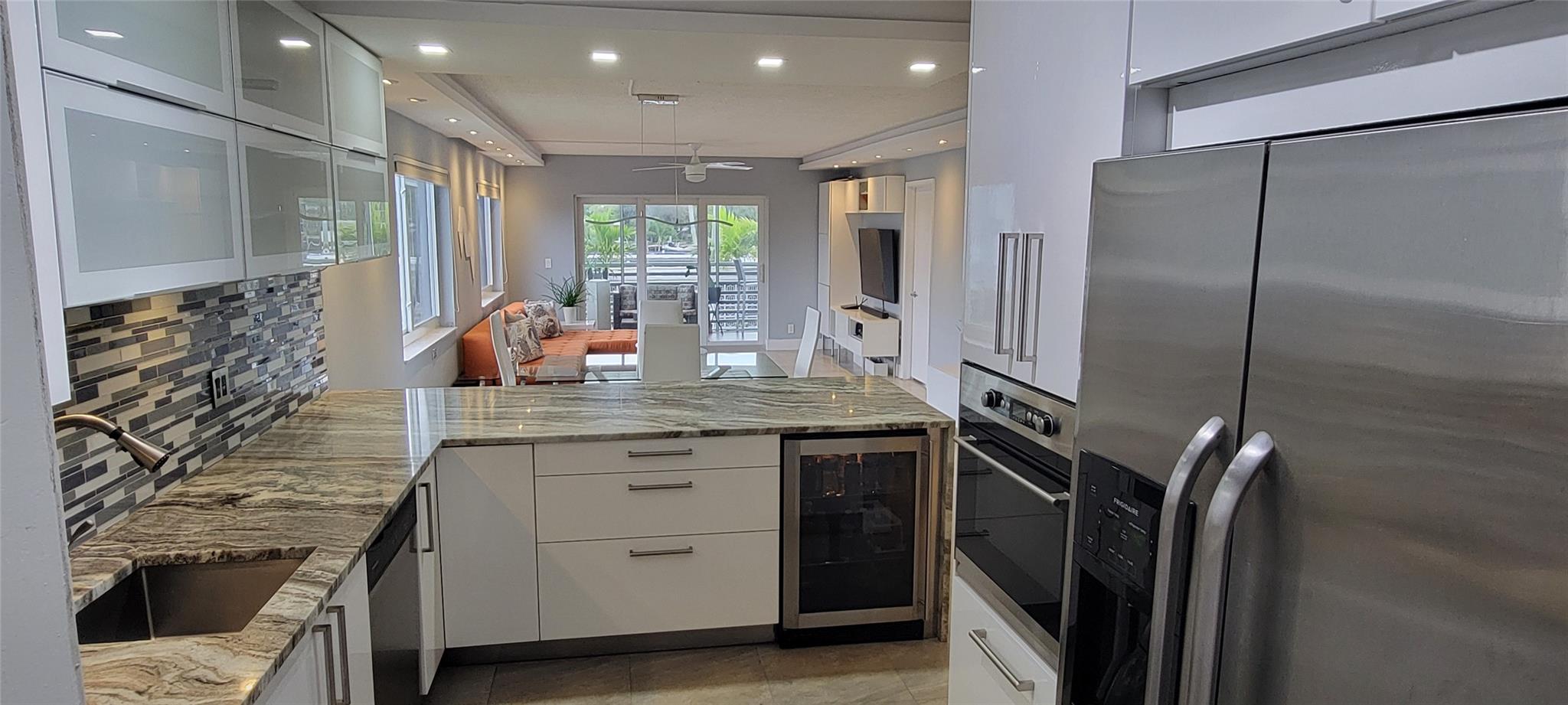 3050 NE 16th Ave 201