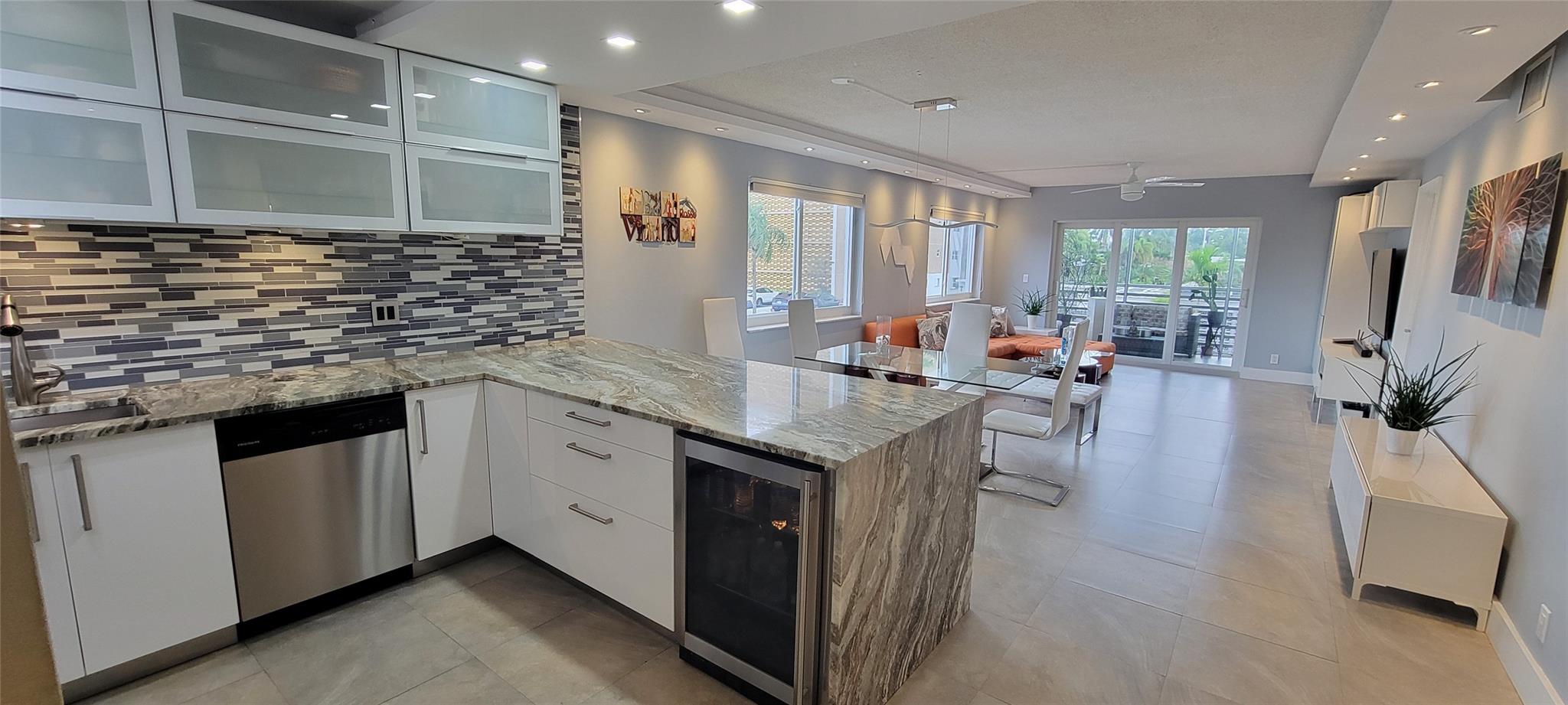 3050 NE 16th Ave 201