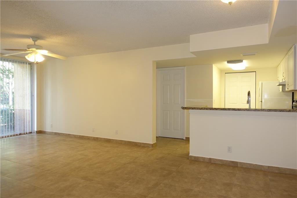 Lakes Of Jacaranda Condo - Residential Lease