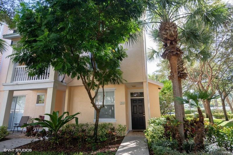 Rare Corner unit, 3 Bedroom /2.5 Bathroom Town Home. Located in the Somerset Section of Abacoa. This Immaculate Town House has Lush Tree-Lined Views, Brand New AC, an Upgraded Kitchen with Stainless Steel Appliances, Granite Counter-tops and real wood floors. Open Great Room Area, Two Large Master Bedrooms Upstairs with Private Bathrooms, 3rd Bedroom or Perfect Office on the Lower Floor has a Balcony with Tree-Lined Views. . Community Amenities Include; Pool, Fitness Center, Play & Picnic Areas. Close Walking Distance to Downtown Abacoa, Roger Dean Stadium & the FAU Campus. Zoned within All the Triple ''A'' Rated Schools.