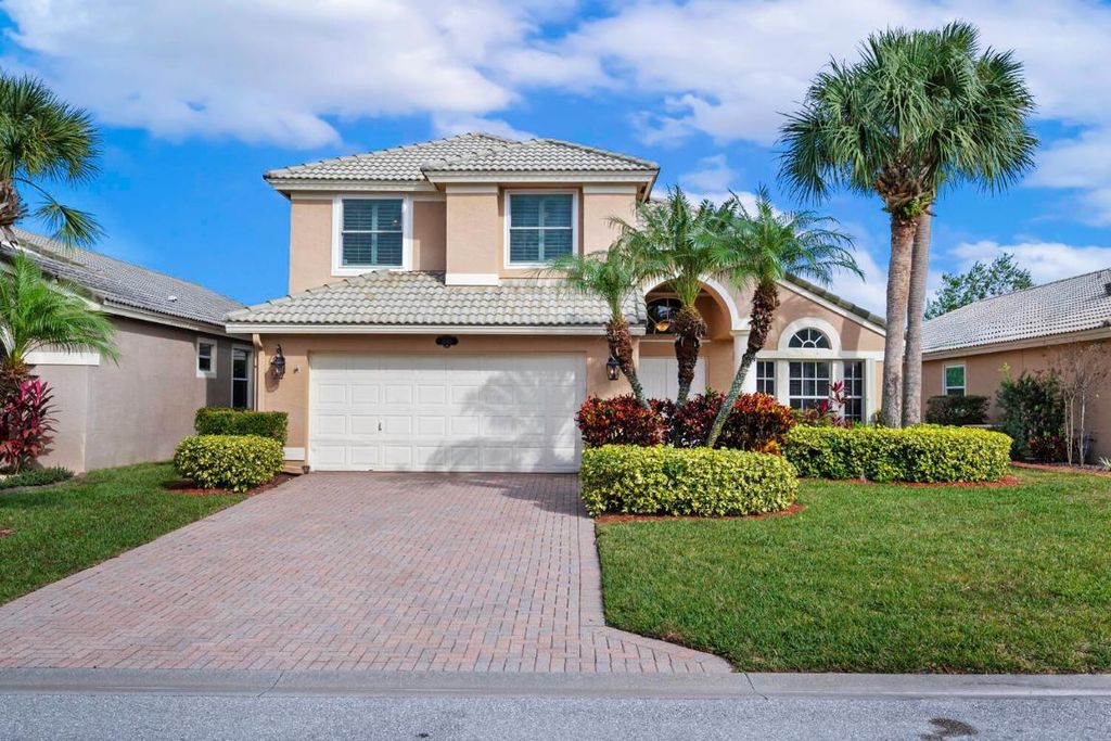 Photo of 1045 SE Westminster Place, Stuart, FL 34997 (MLS # R10947004)