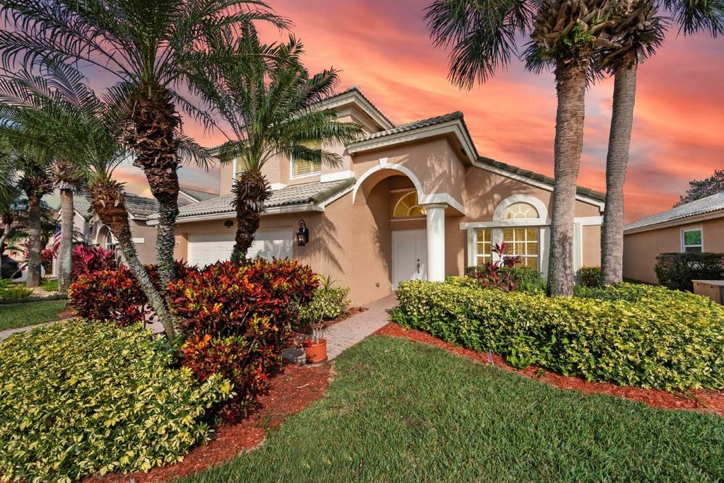 Photo of 1045 SE Westminster Place, Stuart, FL 34997 (MLS # R10947004)